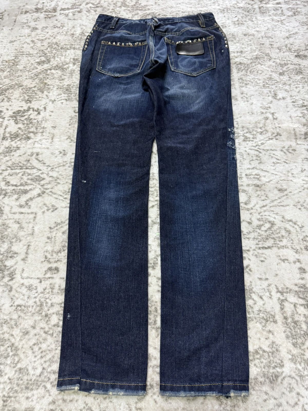 Dsquared2 2000s Dsquared2 Distressed Studded Carrot Cut Denim Pants Size US 30 / EU 46 - 2 Thumbnail