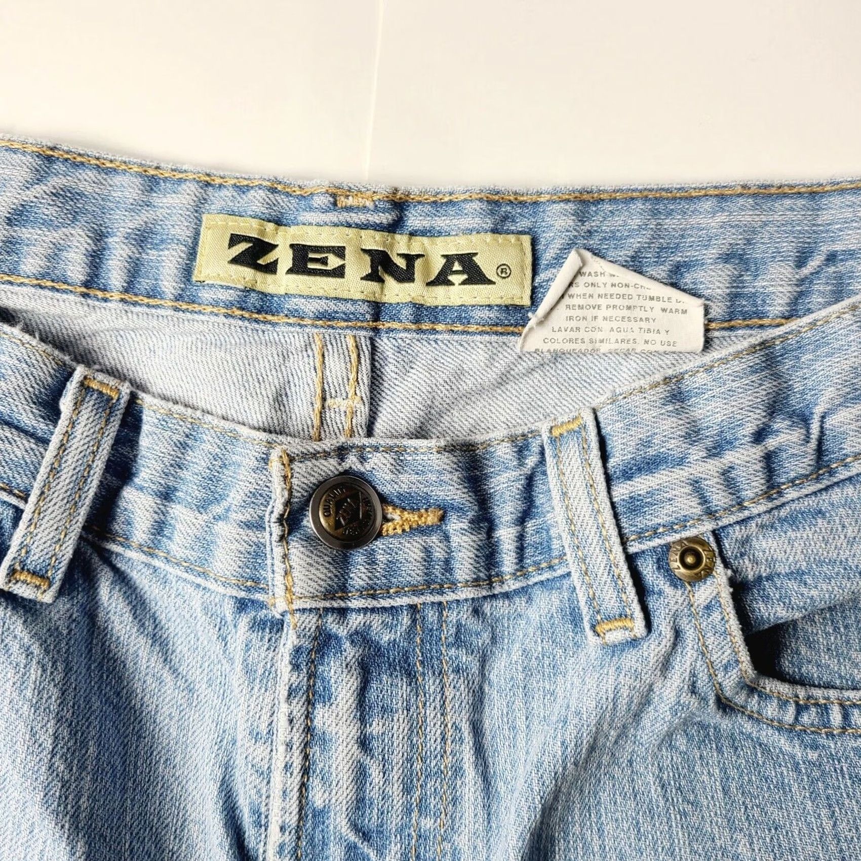 Vintage VINTAGE Zena Boot Cut Jeans Size 12 Light Wash Womens Size 34" / US 12 / IT 48 - 6 Thumbnail