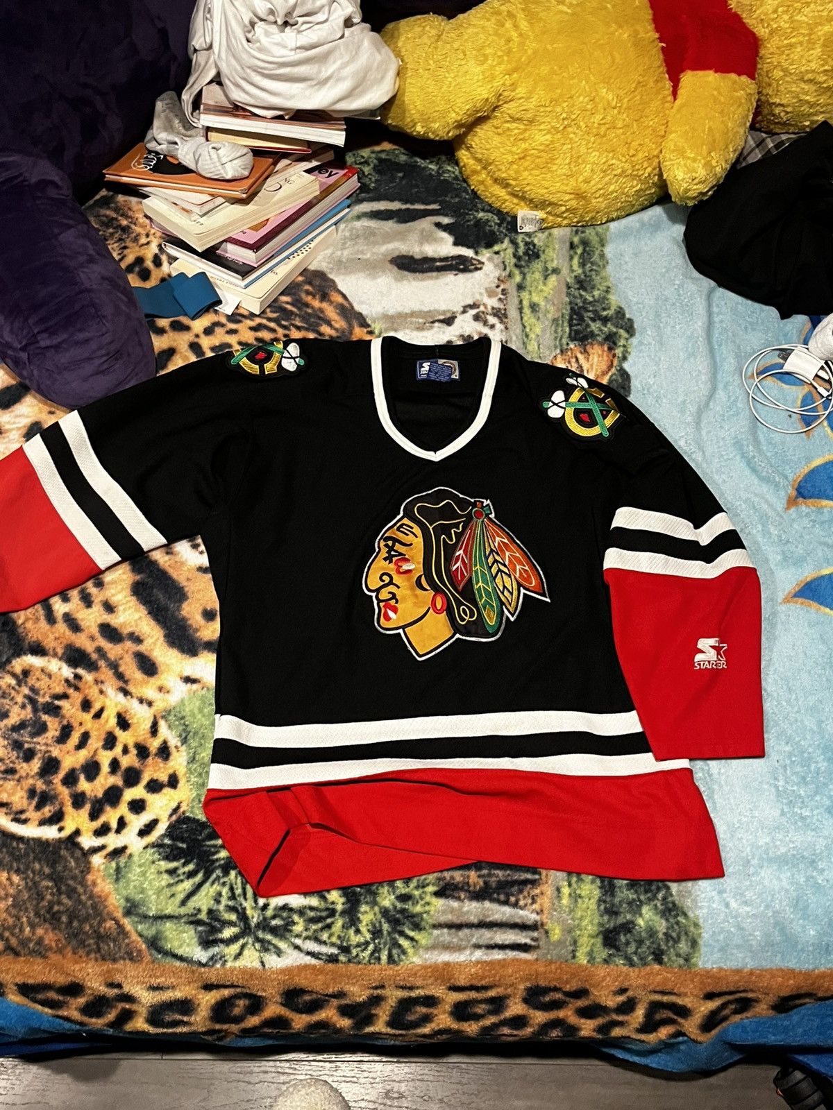 NHL × Starter Black and red Blackhawks jersey Size US L / EU 52-54 / 3 - 5 Thumbnail