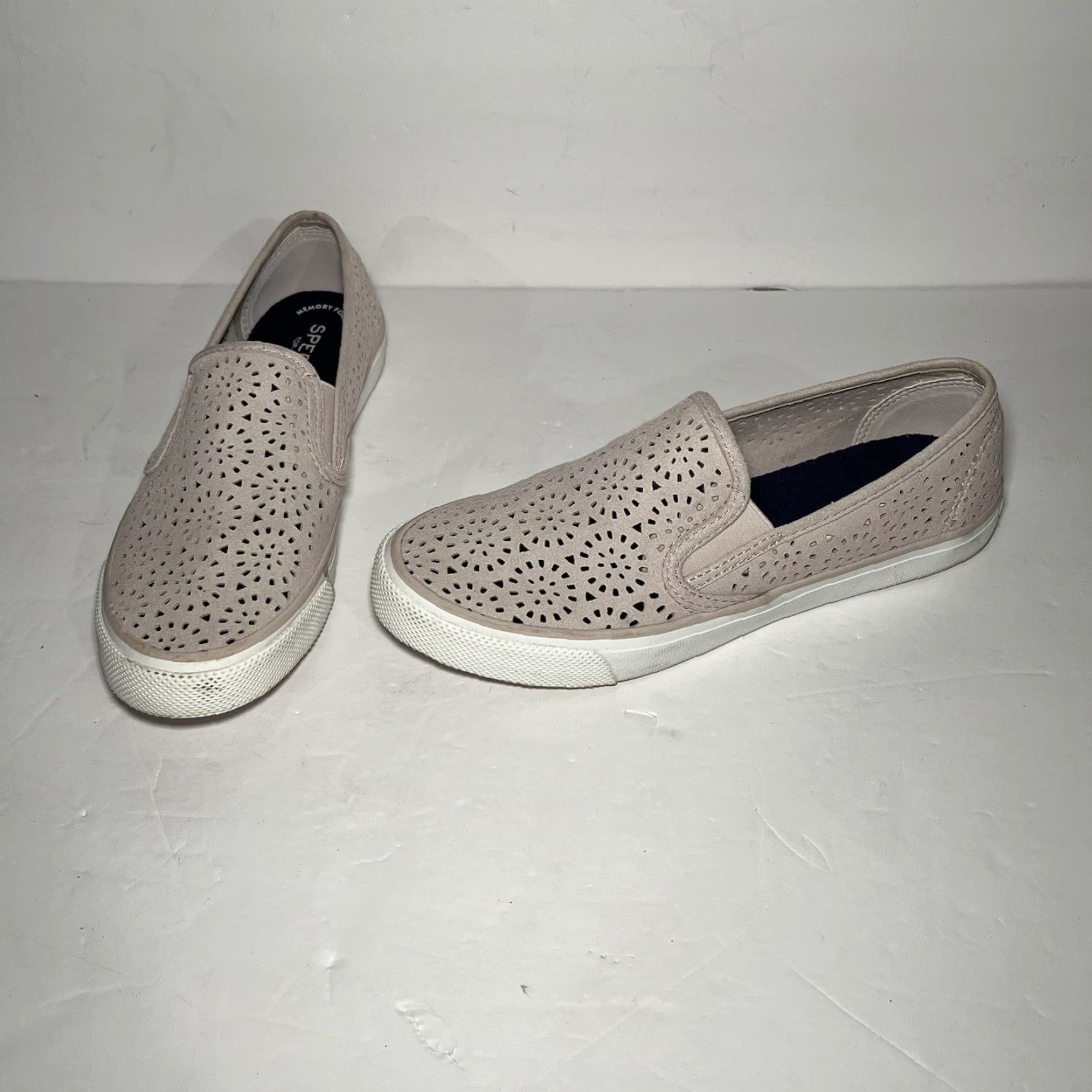 Sperry Sperry Seaside Perforated Leather Slip-On Sneakers Lilac sz 8 Women Fashion Sneakers Slip-On Leather M Shoes Lilac Sperry STS83504 Womens Size US 6 / IT 36 - 2 Thumbnail