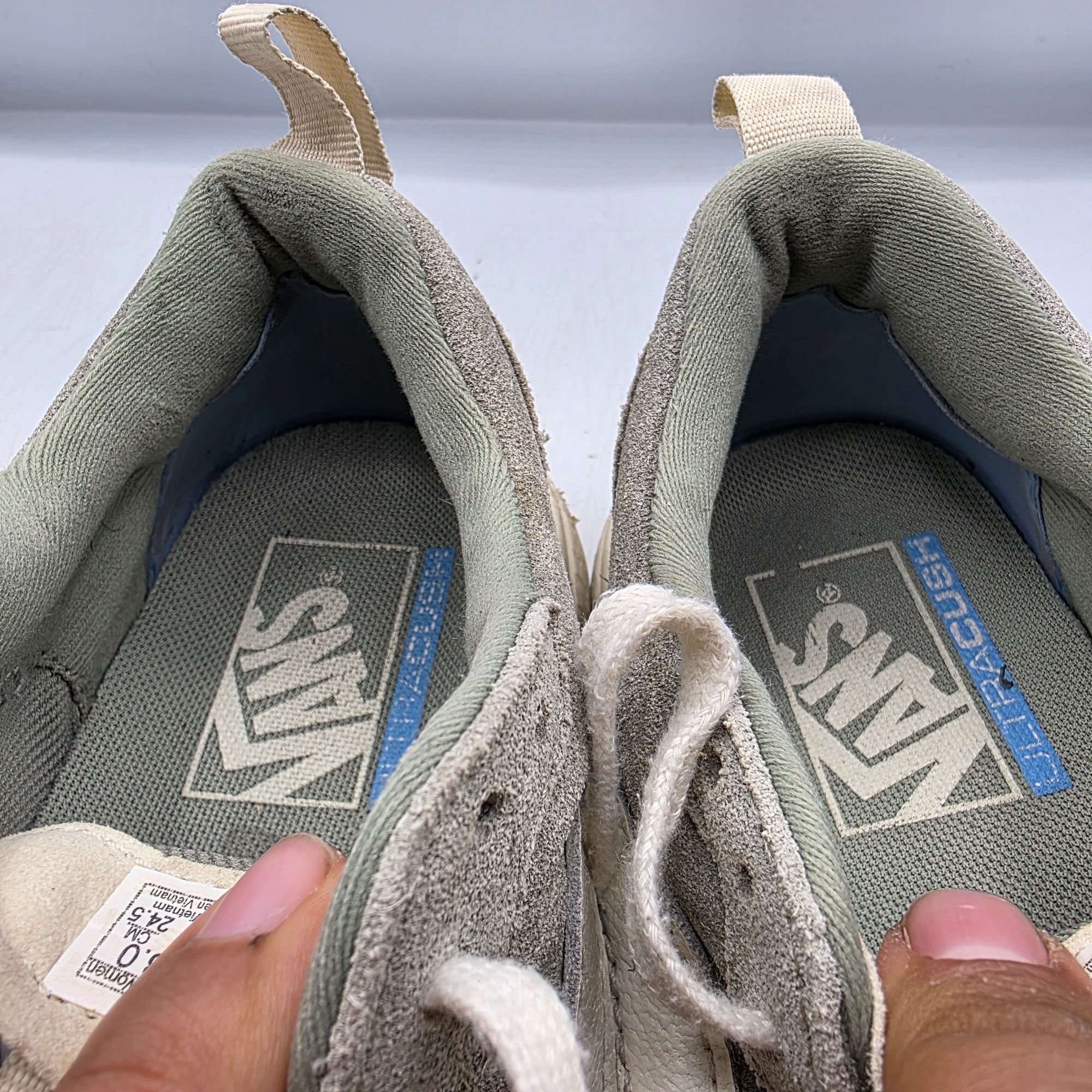 Vans Vans UltraRange Exo SE Womens Size 8 Gray Shoes Athletic Wal Size US 8 / IT 38 - 9 Thumbnail
