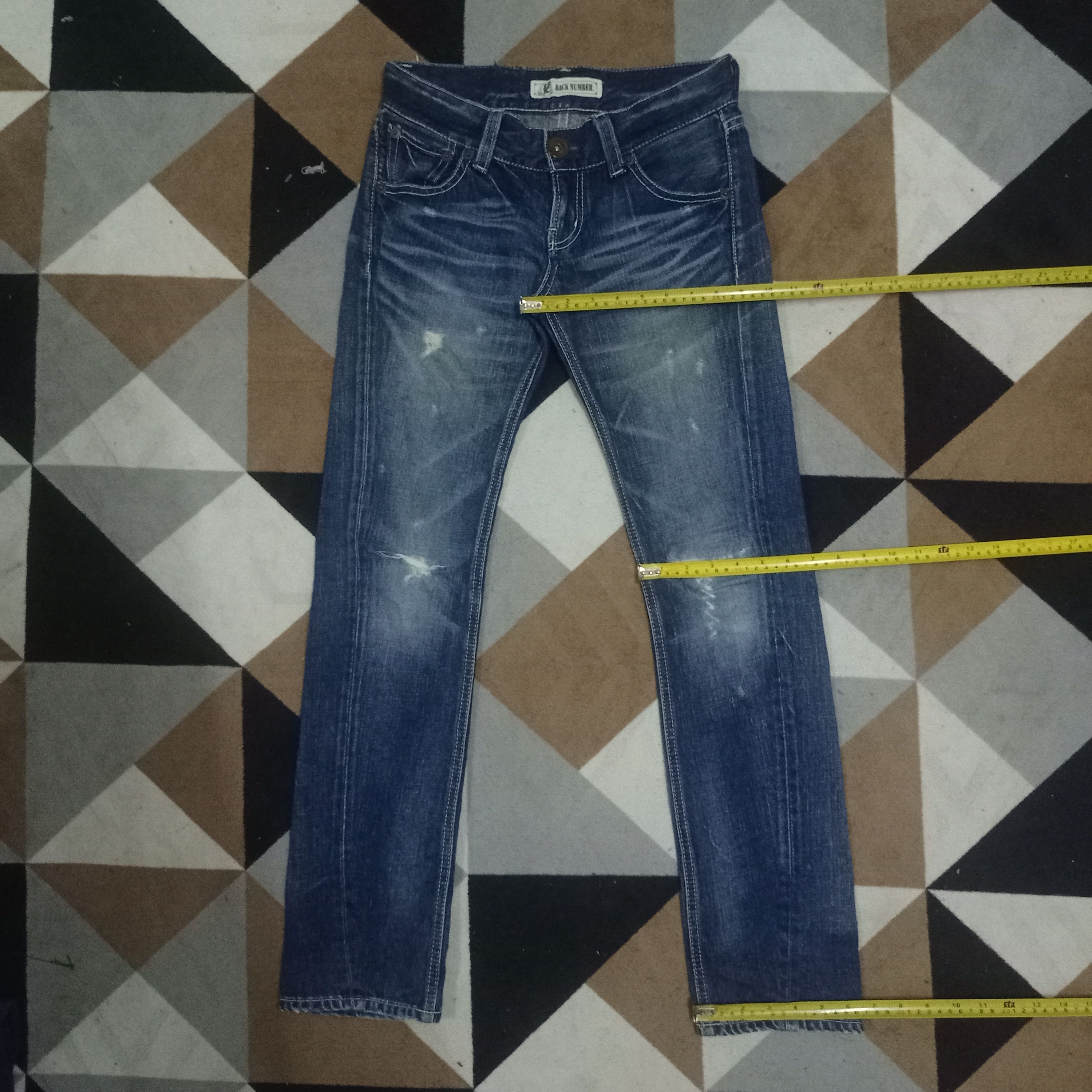 Japanese Brand Vintage Back Number Blue Wash Distressed Curve Leg Jeans Size 28" / US 6 / IT 42 - 11 Thumbnail