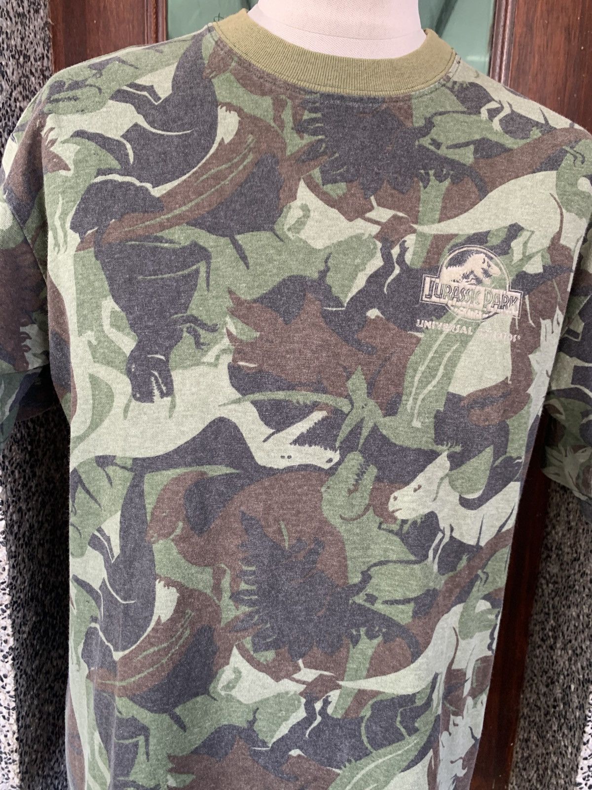 Universal Studios Vintage 90s Universal Studios Jurassic Park Movie Camo Tees Size US M / EU 48-50 / 2 - 2 Thumbnail