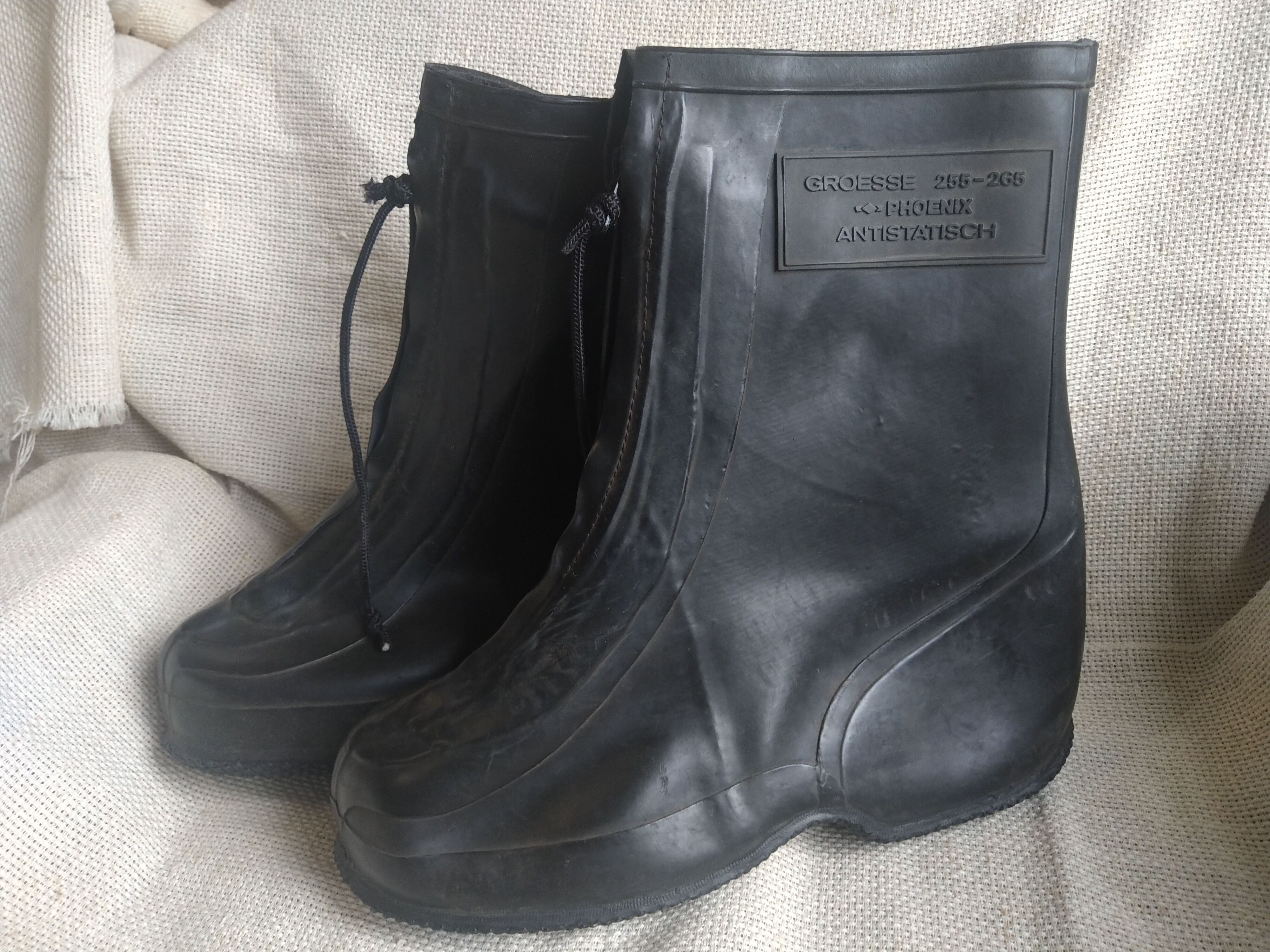 image of Vintage 90's Combat Waterproof Boots in Black, Men's (Size 6.5)
