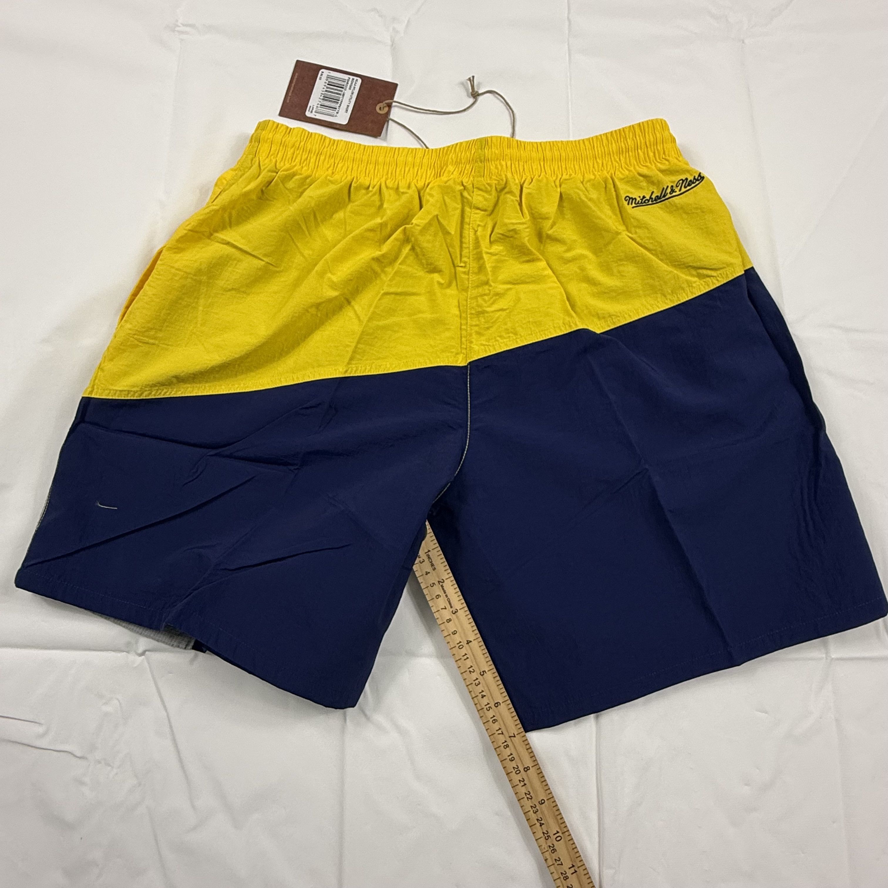 Mitchell & Ness Mitchell & Ness Michigan Wolverines College Shorts Mens Size US 36 / EU 52 - 8 Thumbnail