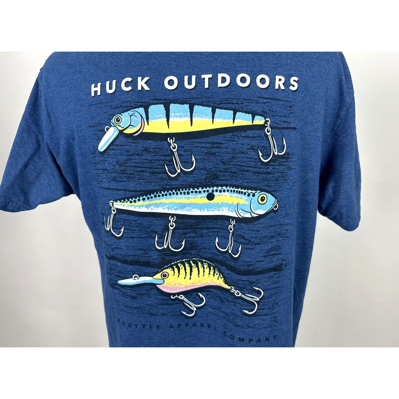 Vintage Huck Outdoors Shirt Large Heather Blue Fishing Lures Nature Freshwater Size US L / EU 52-54 / 3 - 6 Thumbnail