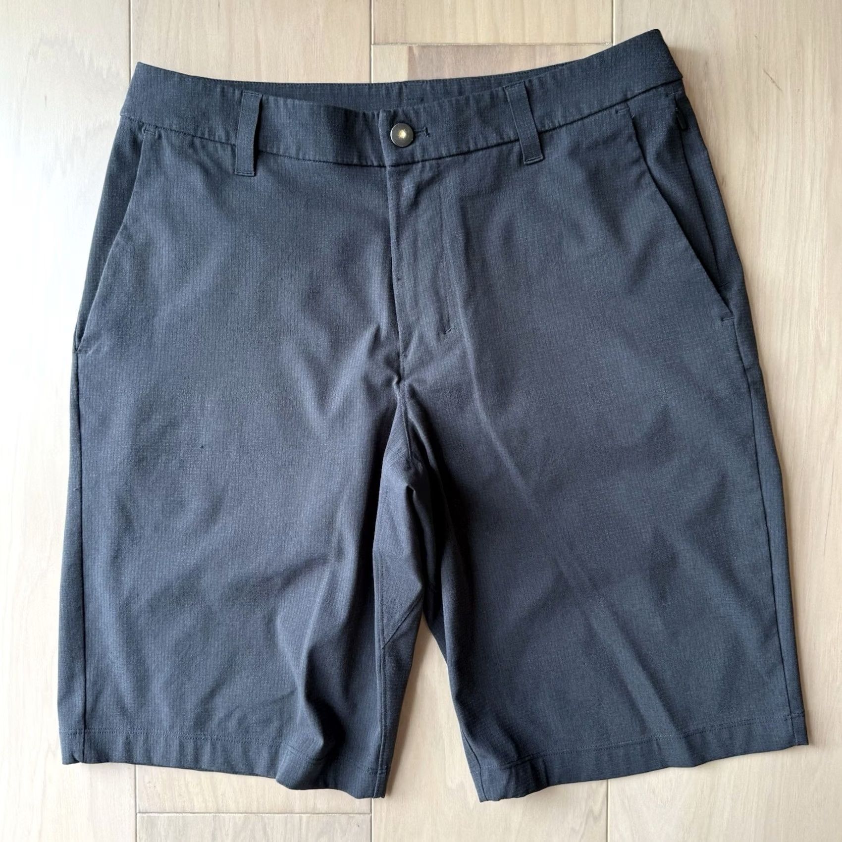 Lululemon Lululemon Commission Shorts 30 Gray Athletic Men Regular 30 in Nylon Pockets Breathable 7.5" Inseam Vintage No Size US 30 / EU 46 - 3 Thumbnail