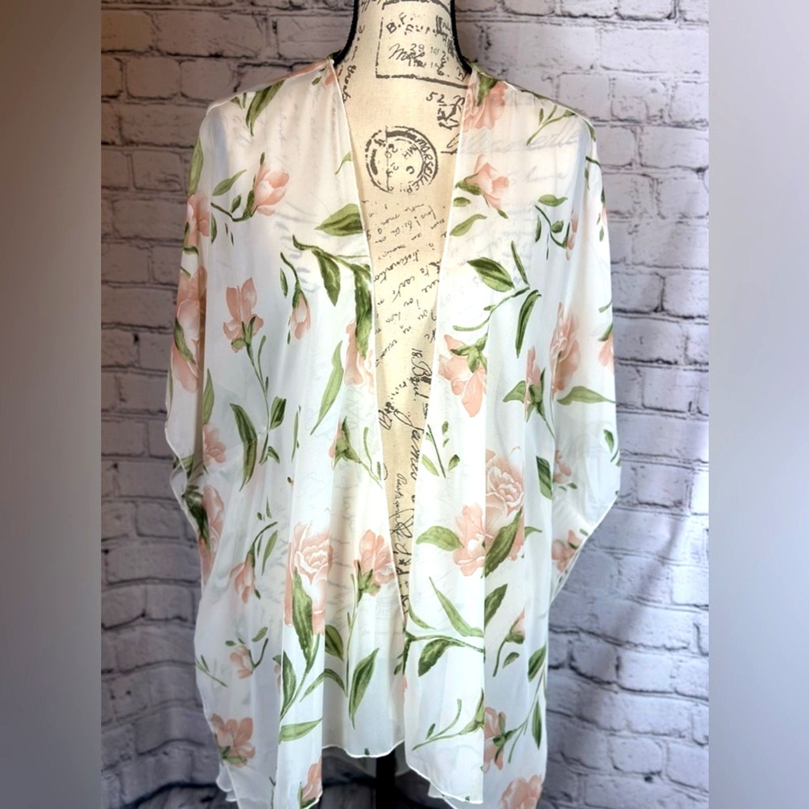 Other Emory Park Women's Loose Floral Super Light Kimono Blouse M Size M / US 6-8 / IT 42-44 - 4 Thumbnail