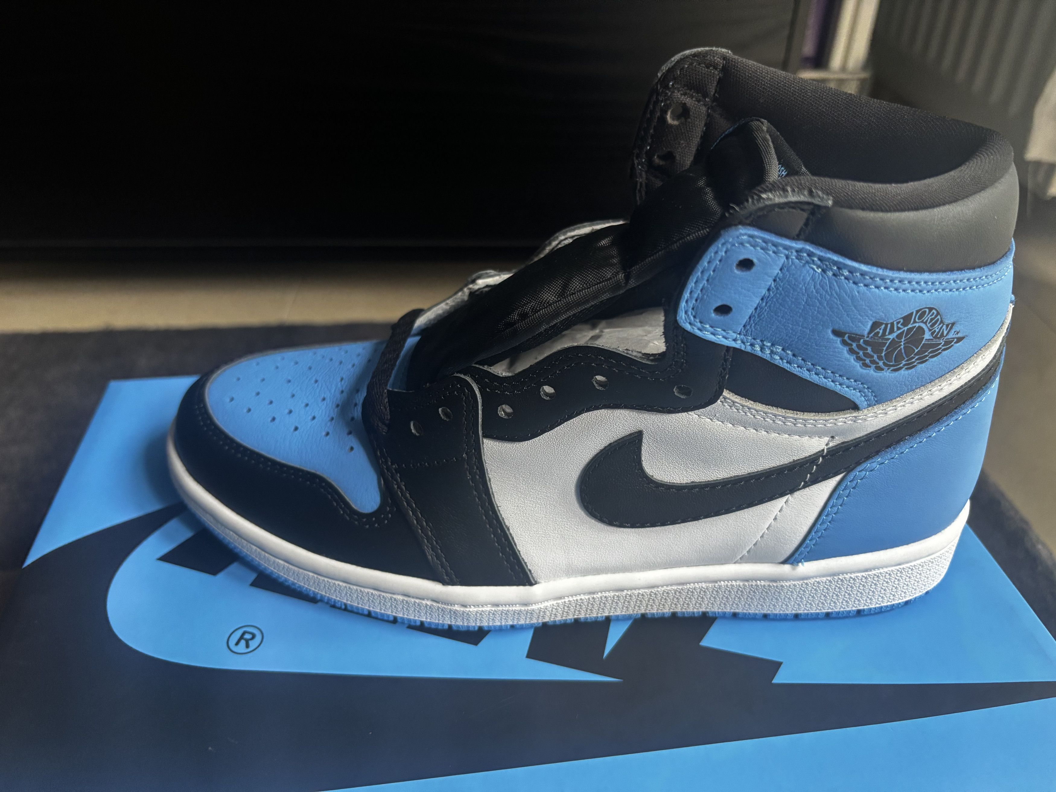 Jordan Brand Nike Air Jordan 1 Retro High UNC Toe 2023 US7.5/EU40.5 Size US 7.5 / EU 40-41 - 1 Thumbnail