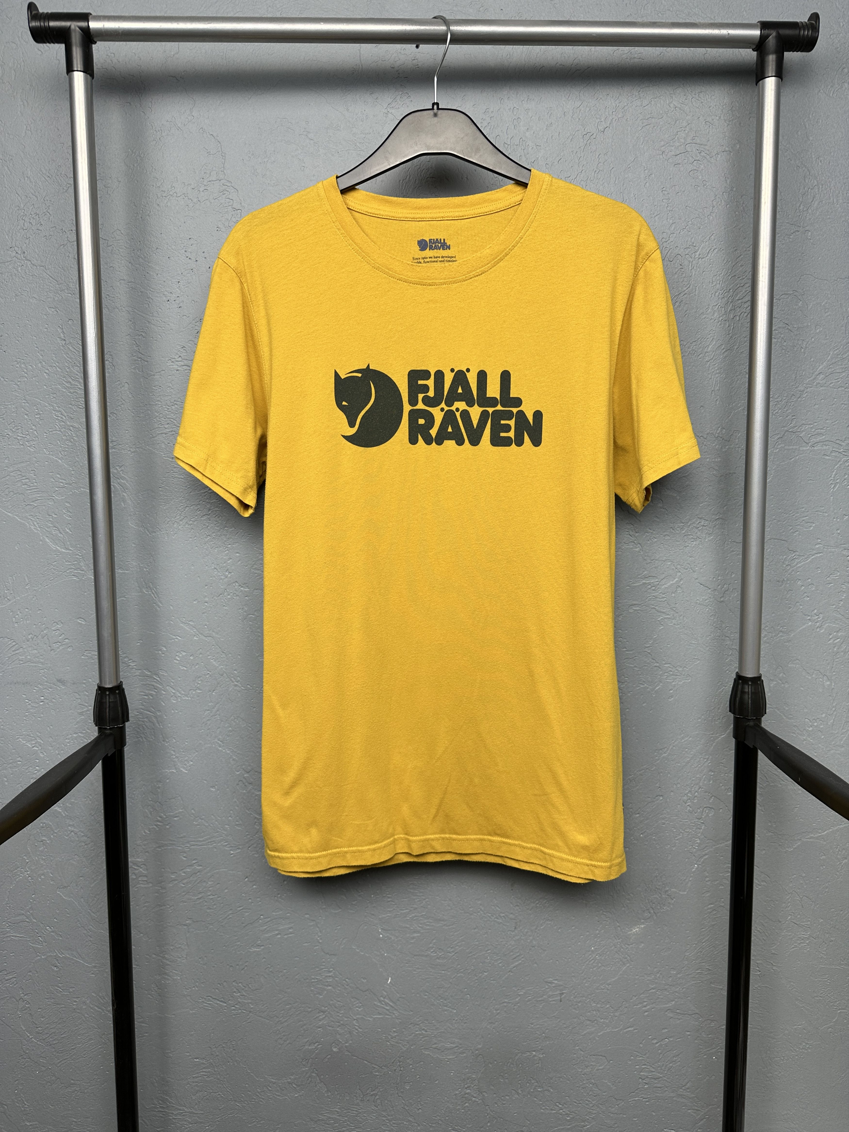 Fjallraven Fjallraven Mens Crew Neck Big Logo T-Shirt Size US L / EU 52-54 / 3 - 1 Thumbnail