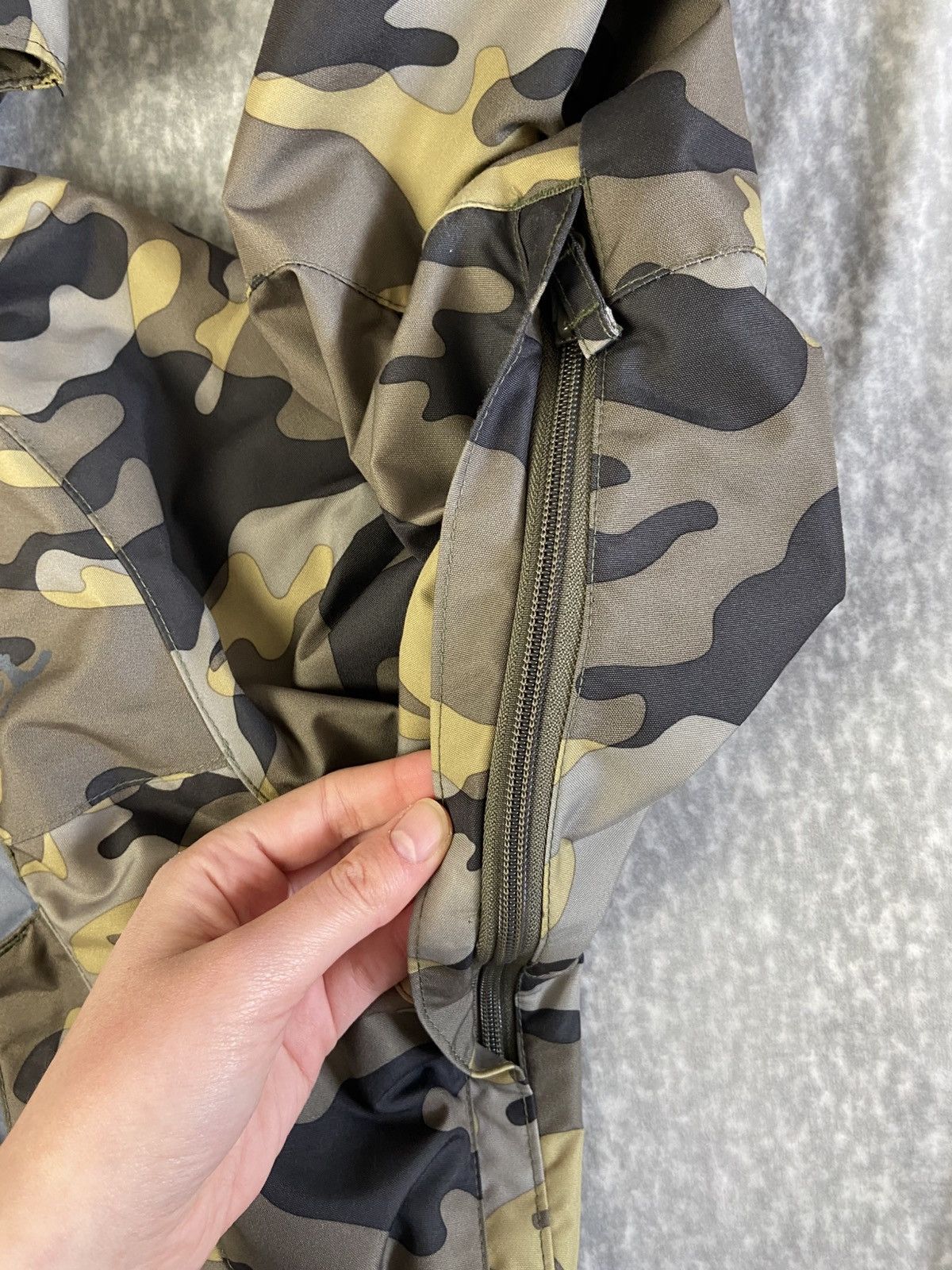 Oakley Oakley Regiment Camo Snowboard Jacket/ Ski Parka Size US S / EU 44-46 / 1 - 6 Thumbnail
