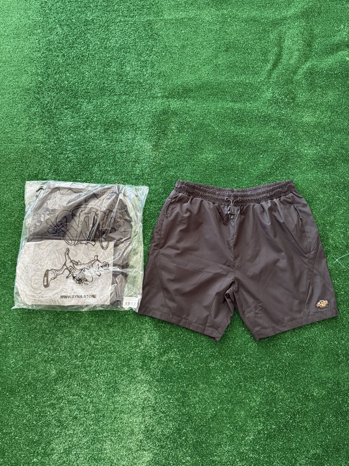 Syna World Syna World Centrall Cee Votex Woven Black Short Size US 40 / EU 56 - 2 Thumbnail