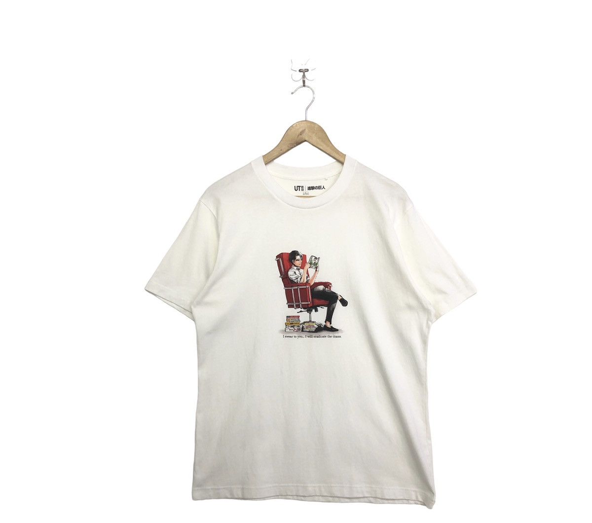 Anime Uniqlo X Attack On Titan Levi Anime Graphic Tshirt Size US L / EU 52-54 / 3 - 1 Thumbnail