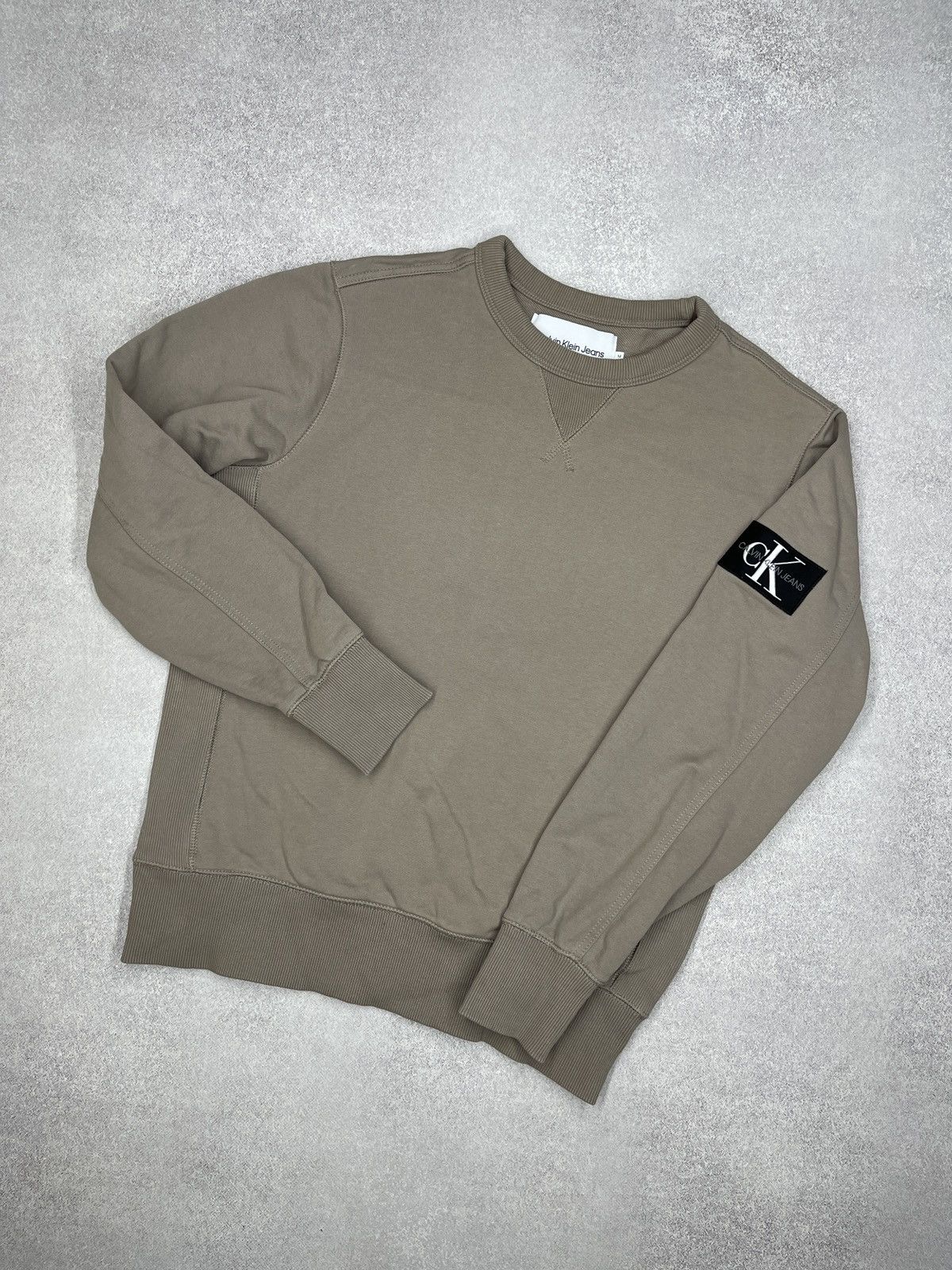Calvin Klein Mens Calvin Klein Brown Sweatshirt Patch Logo Size M Size US M / EU 48-50 / 2 - 1 Thumbnail