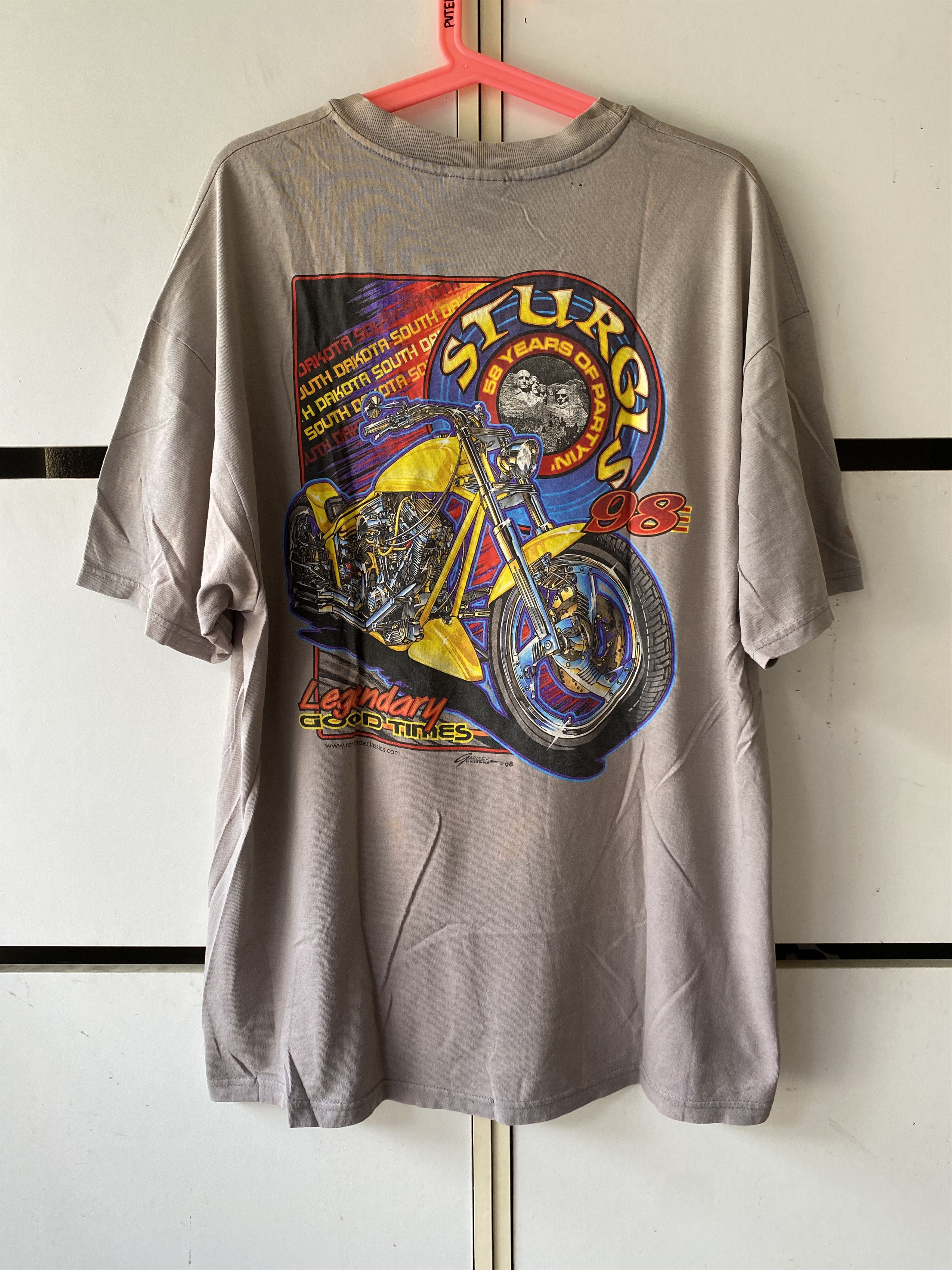 Hanes VINTAGE 90’ STURGLS MOTORCYCLE T SHIRT Size US XL / EU 56 / 4 - 2 Thumbnail