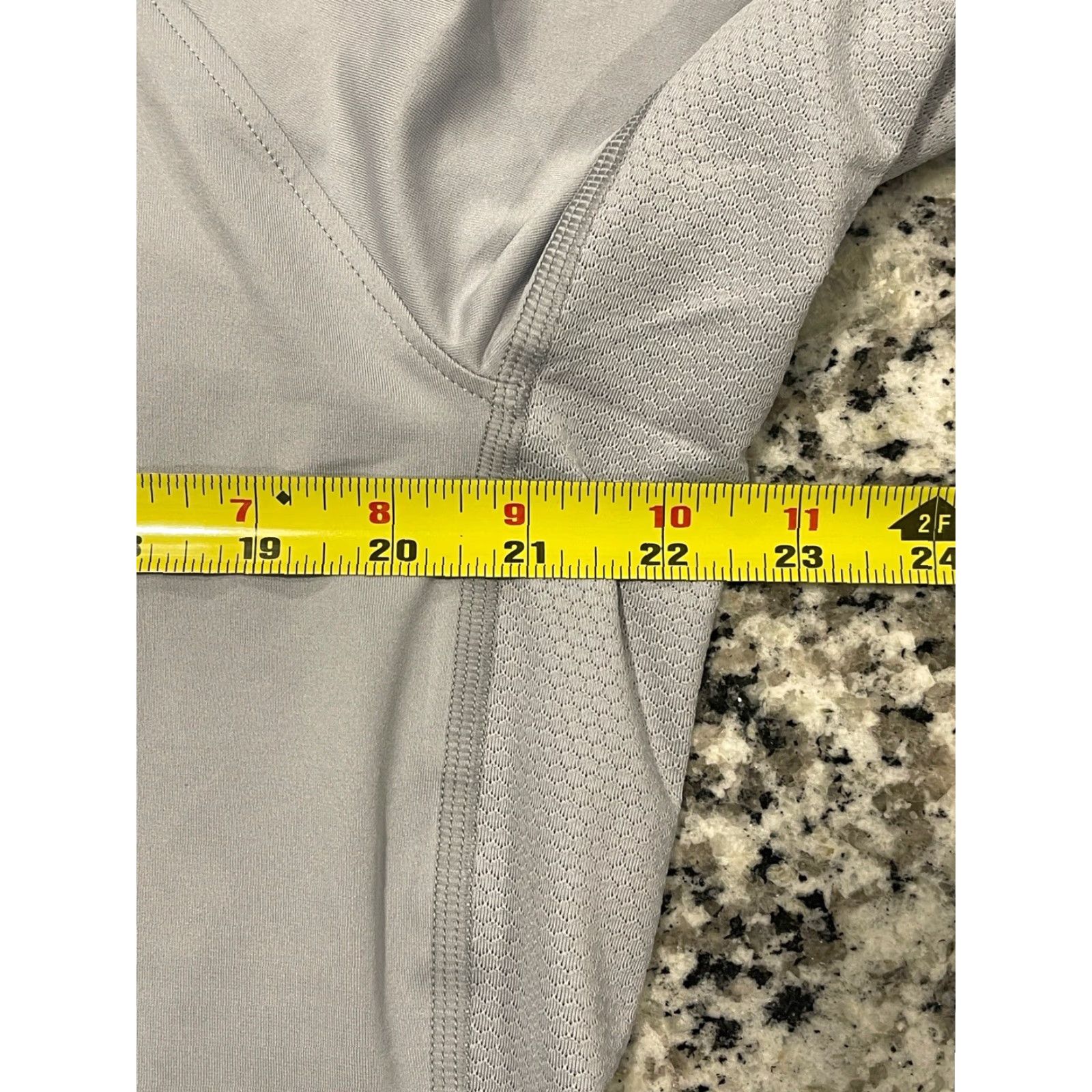 Under Armour Under Armour Rush Shirt Adult 3XL Gray HeatGear Fitted Performance T-Shirt Men Size US XXL / EU 58 / 5 - 7 Thumbnail