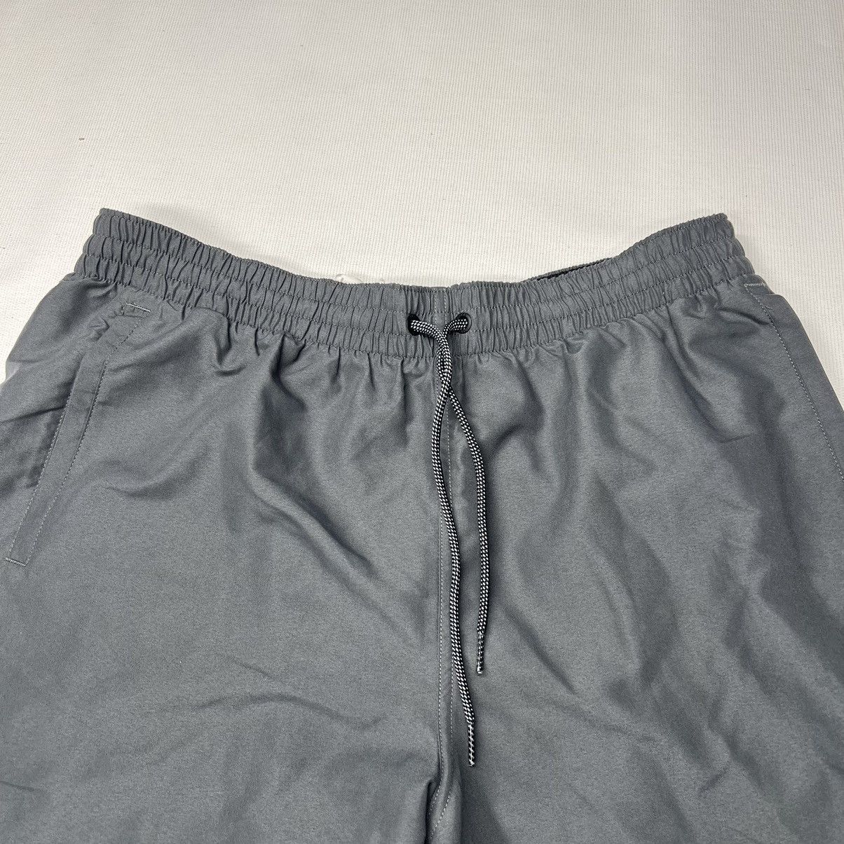 Nike Nike Shorts Gray Athletic Running Active Swoosh Logo Size US 34 / EU 50 - 2 Thumbnail