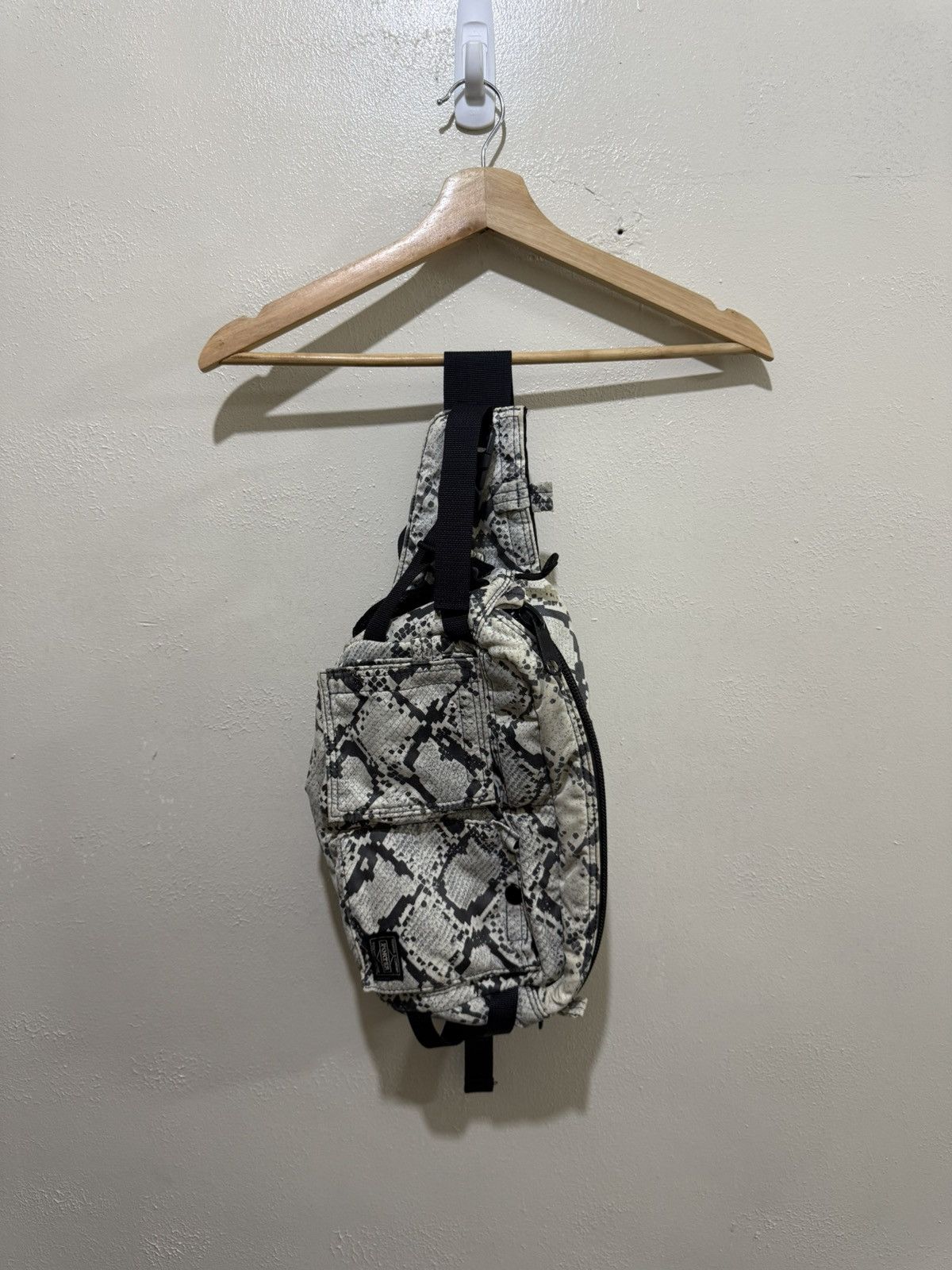 Head Porter head porter snake print sling waist bag Size ONE SIZE - 1 Thumbnail
