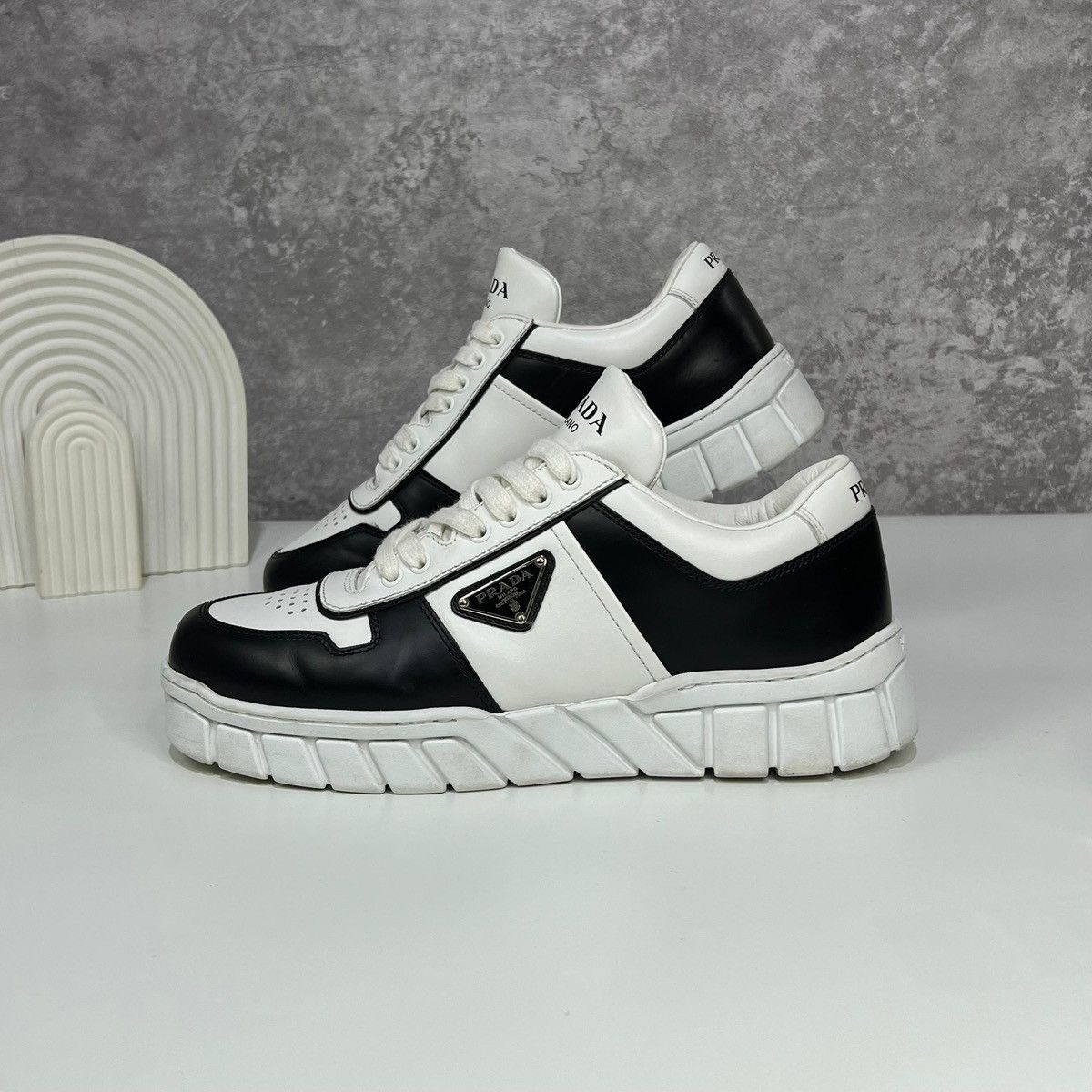 Prada Prada Triangle Logo Low-Top Sneakers – Black & White – Men’s Size US 9.5 / EU 42-43 - 6 Thumbnail