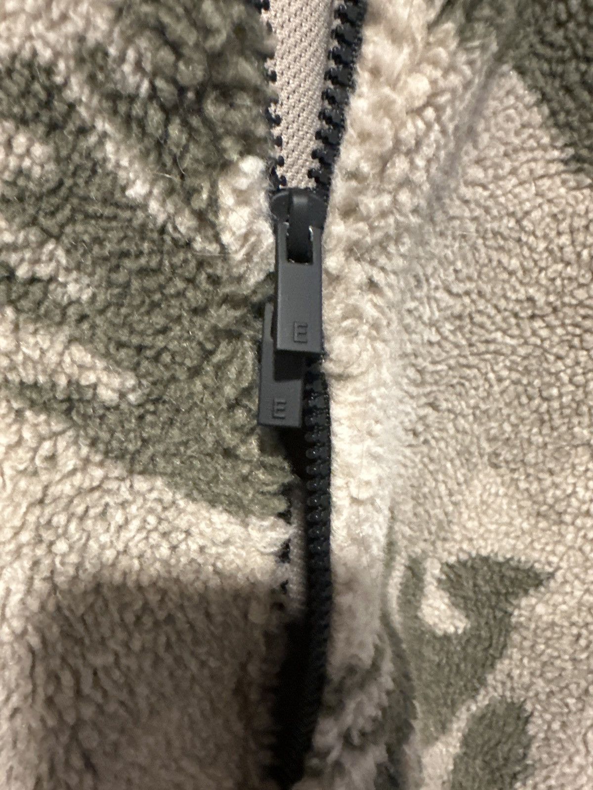 Essentials Fear of God Essentials Camo Fleece Zip Up Jacket Size US XL / EU 56 / 4 - 5 Thumbnail