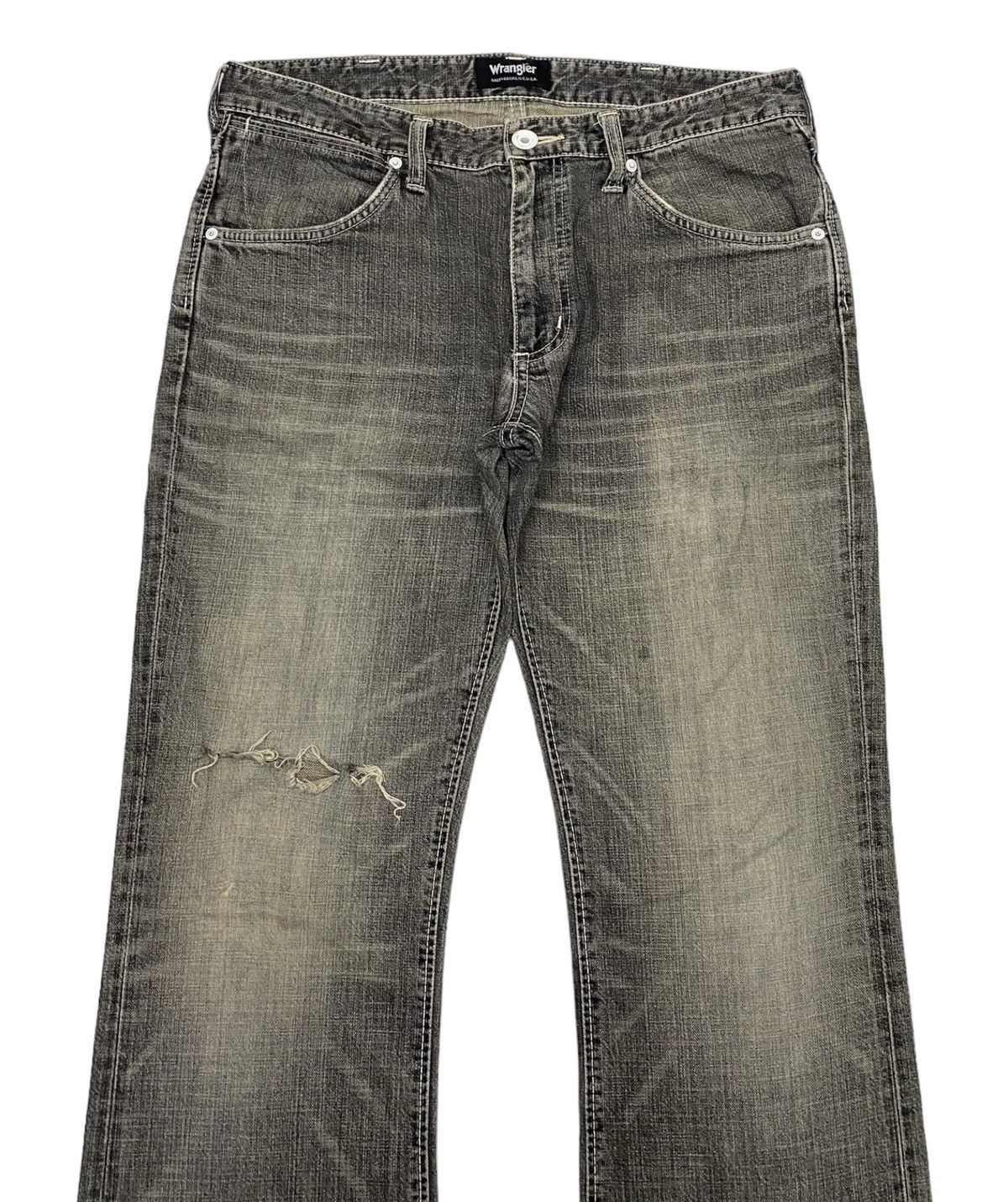 Japanese Brand × True Religion × Wrangler VINTAGE WRANGLER FLARE DISTRESS DENIM TRUE RELIGION STYLE Size US 33 - 3 Thumbnail
