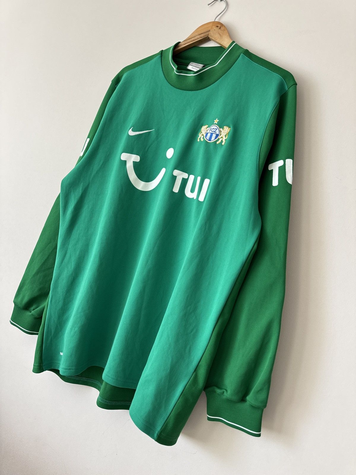 Nike Vintage Zurich FC 2009-2010 Home Goalkeeper Soccer Jersey Size US XL / EU 56 / 4 - 3 Thumbnail