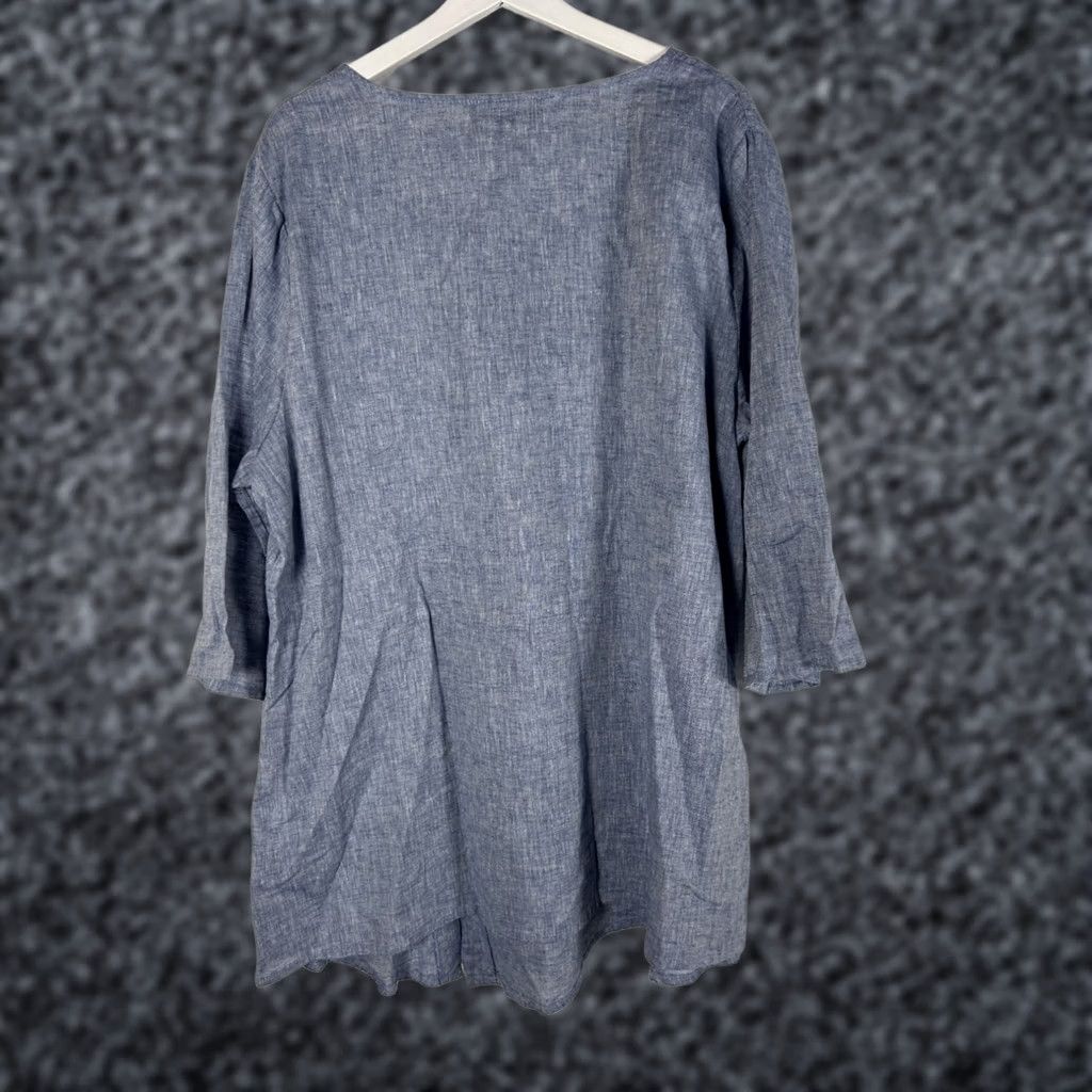 Jones New York Jones New York Womens Blue Linen Blend Tunic Top 1X Casual 3/4 Sleeve Button Detail White Round Neck Adult Plus Blues Size XL / US 12-14 / IT 48-50 - 1 Thumbnail