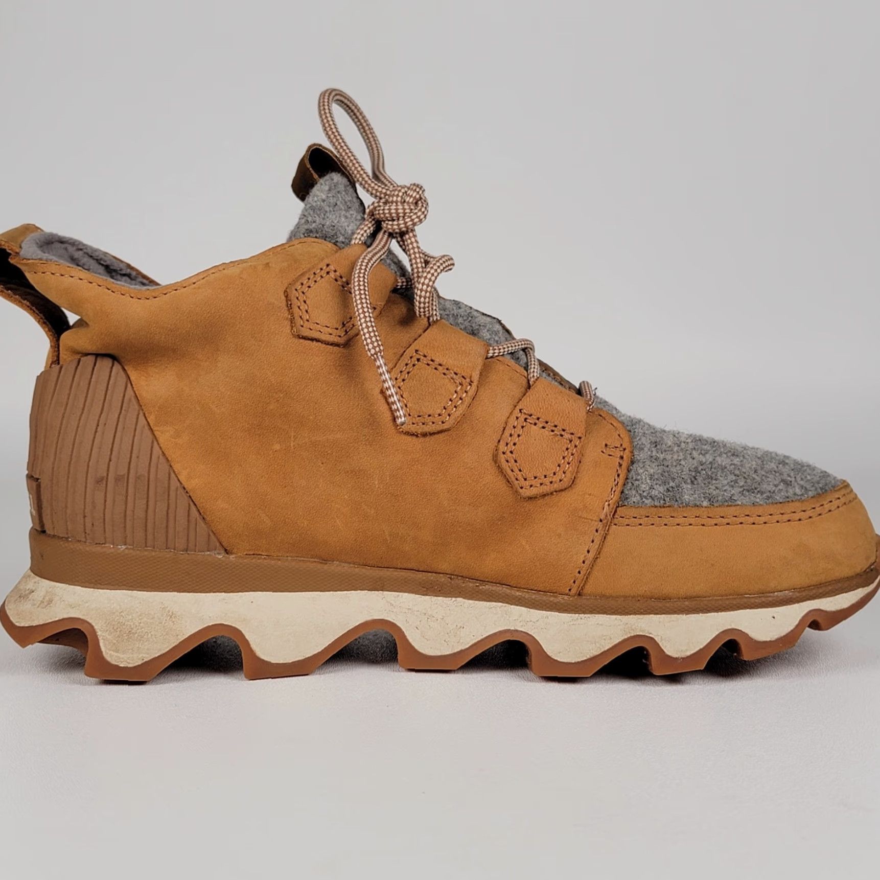 SOREL Sorel Kinetic Caribou Waterproof Ankle Snow Boot Leather Wool Women's 7.5 Tan Brown/Gray Boots Women's 7.5 Navy? Size US 8 / IT 38 - 5 Thumbnail