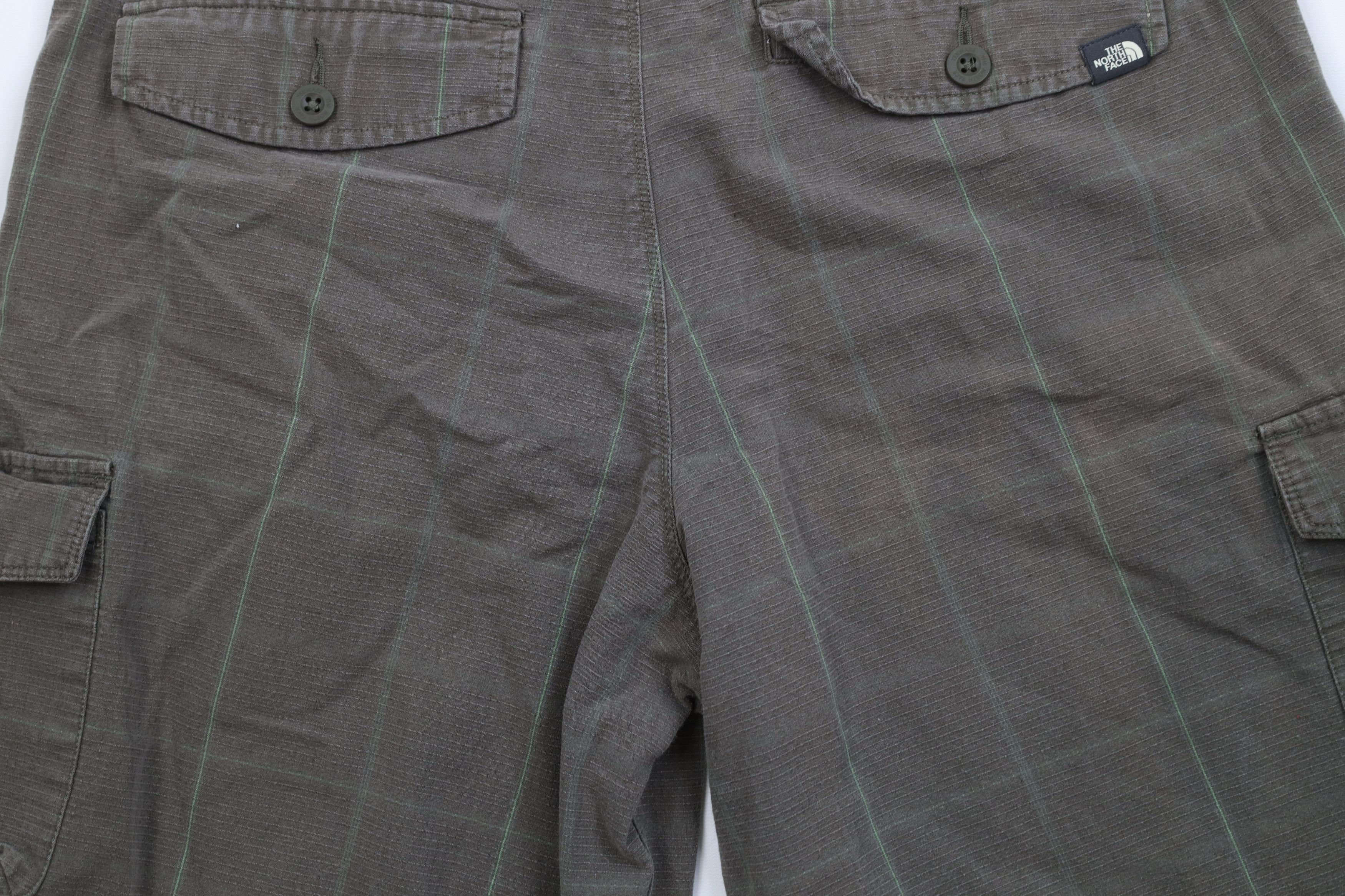 The North Face Vintage The North Face Rainier Surplus Trekking Cargo Shorts Size 36" / US 14 / IT 50 - 11 Thumbnail