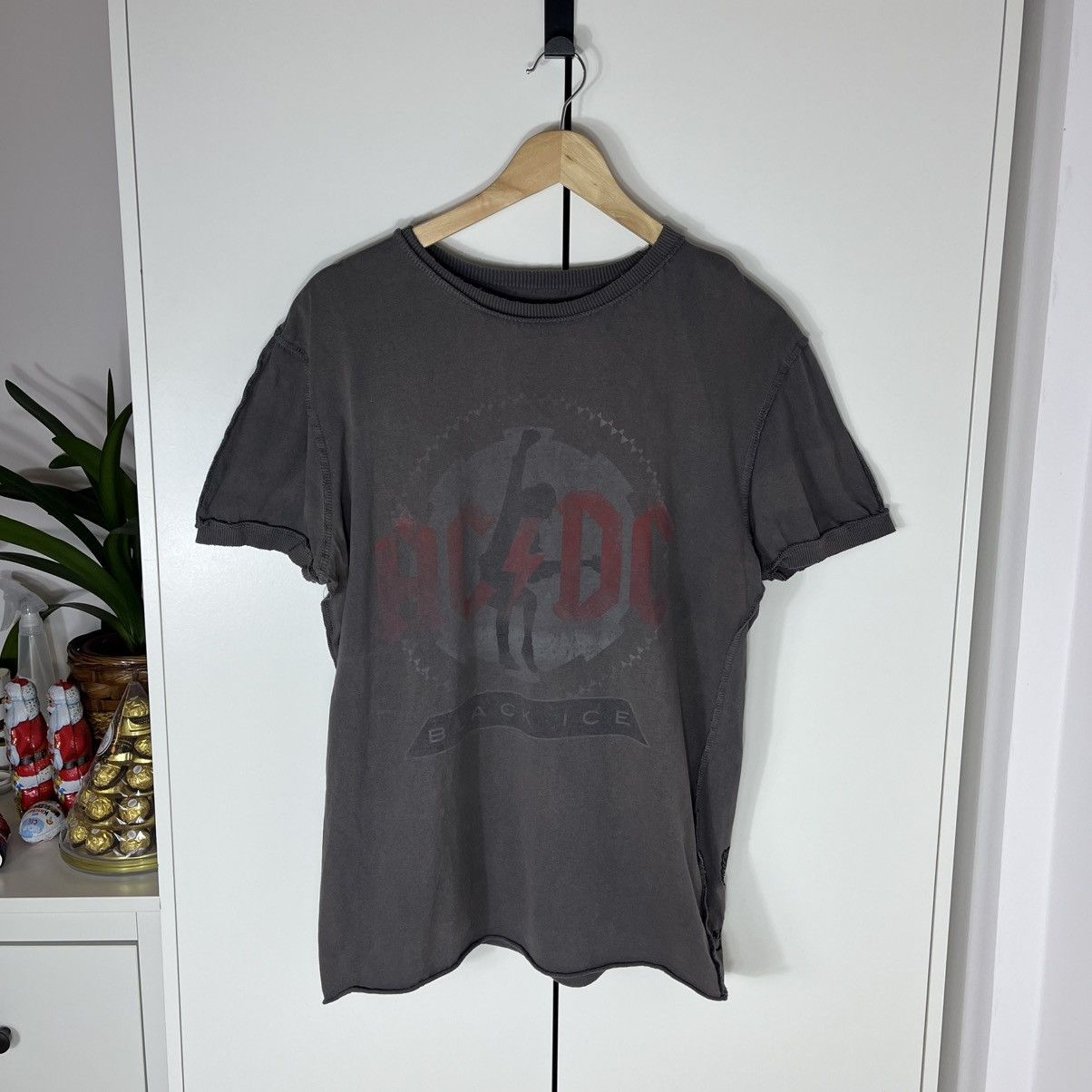 Amplified Vintage AC/DC Black Ice Big Central Logo Rock Band Tee Size US XL / EU 56 / 4 - 1 Thumbnail