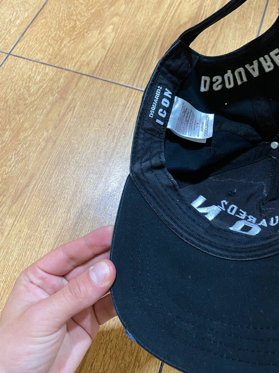 Dsquared2 Rare Dsquared2 cap black with text Size ONE SIZE - 11 Thumbnail
