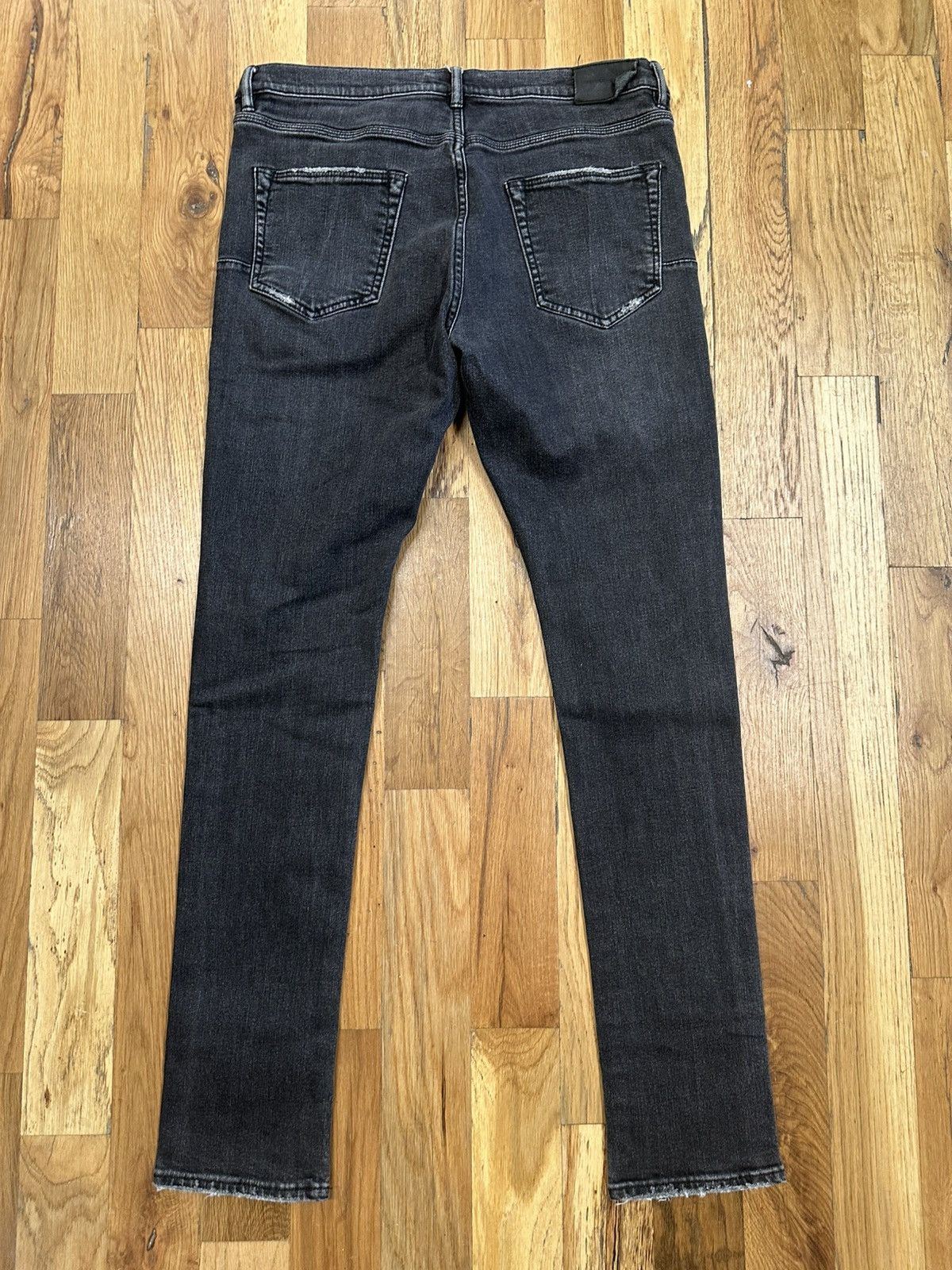 Purple Brand Purple Brand Knee Hole Faded Black Denim Jeans Size 34 Size US 34 / EU 50 - 2 Thumbnail