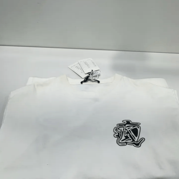 Louis Vuitton Louis Vuitton Short-sleeve T-shirt Size US S / EU 44-46 / 1 - 7 Thumbnail