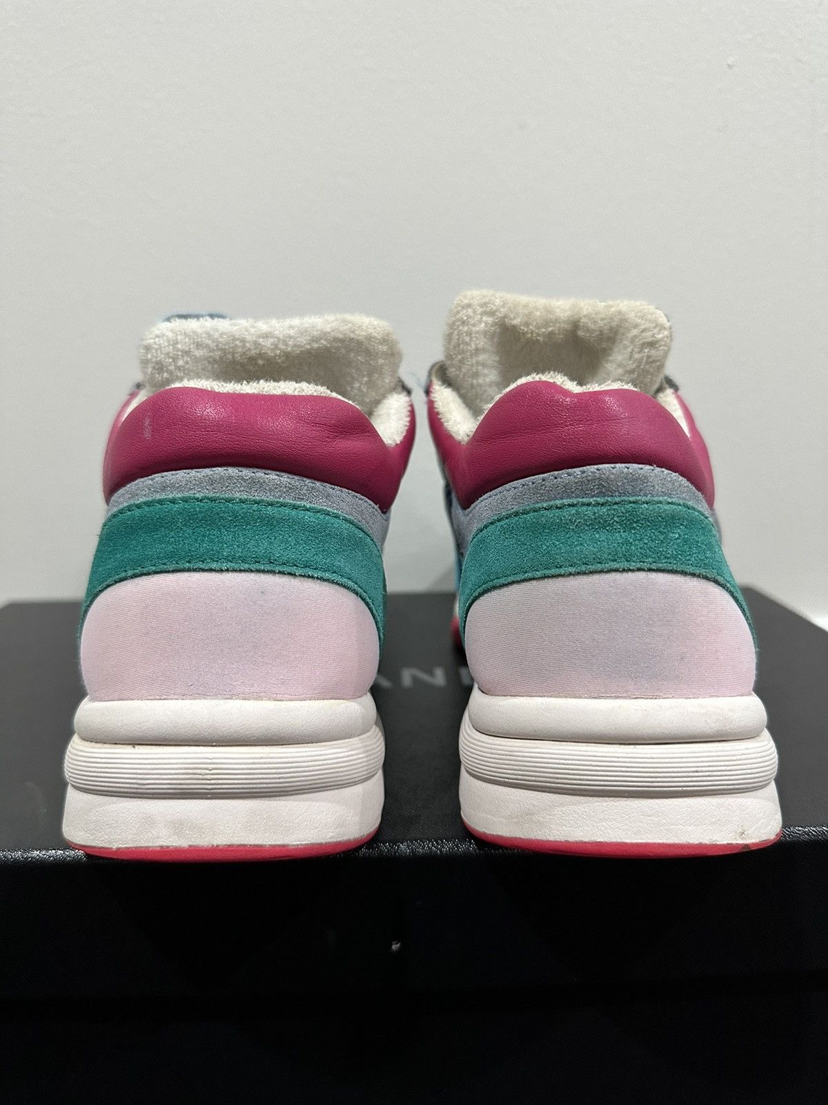 Chanel Chanel CC Logo Multicolor Suede Trainer Sneakers Size US 9.5 / IT 39.5 - 5 Thumbnail