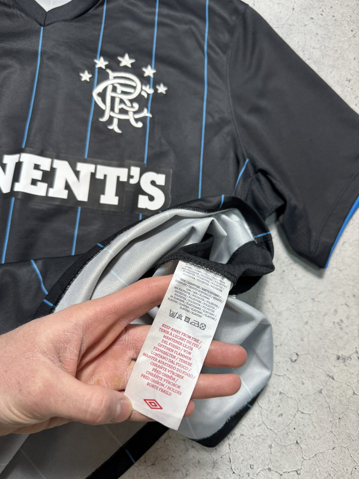 Umbro Umbro FC Glasgow Rangers 2012/2013 Soccer Jersey Size US XL / EU 56 / 4 - 9 Thumbnail