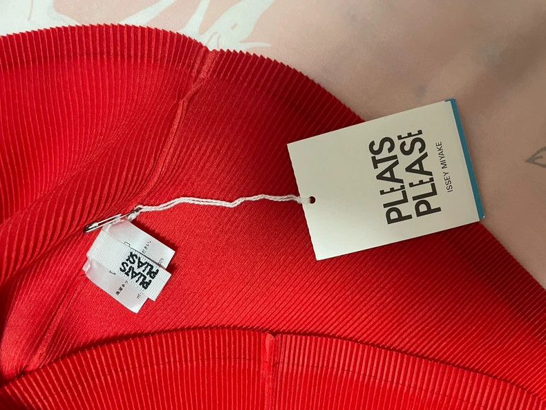 Issey Miyake Issey Miyake Red pleated vest Size L / US 10 / IT 46 - 4 Thumbnail