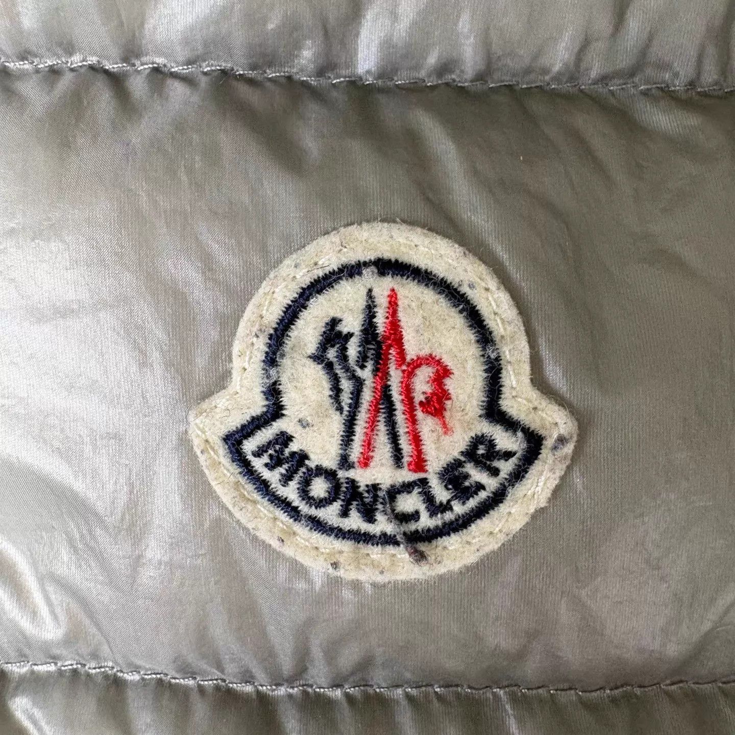 Moncler Moncler Gray-Green Logo Down Vest Size US M / EU 48-50 / 2 - 6 Thumbnail