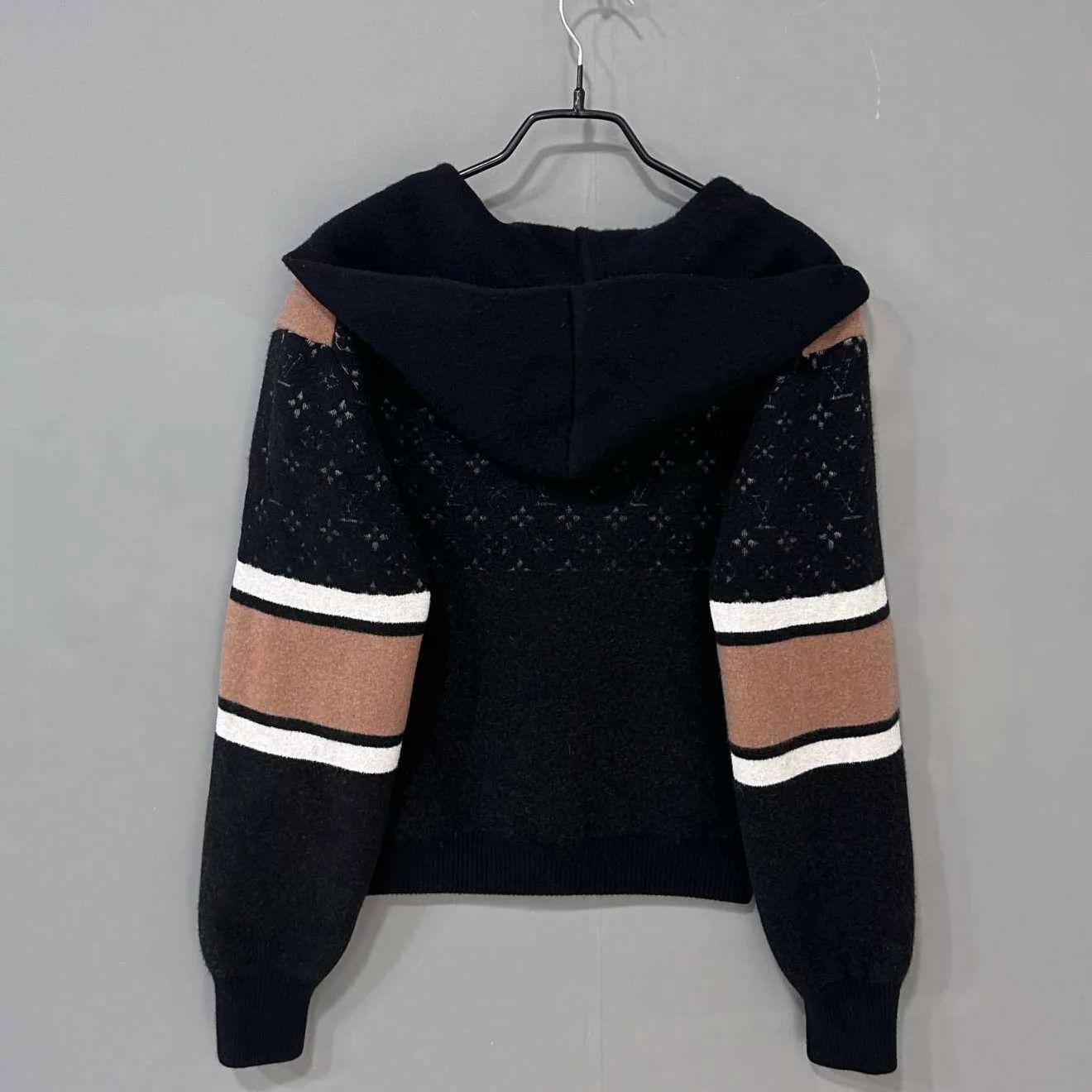 Louis Vuitton Louis Vuitton Black Full Logo Zipped Wool Jacket S Size S / US 4 / IT 40 - 3 Thumbnail