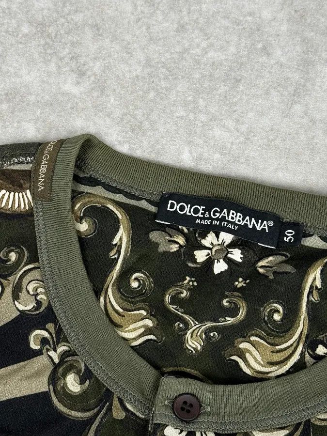 Dolce & Gabbana 2010s Dolce & Gabbana Green Fantasy World Henley Longsleeve Size US M / EU 48-50 / 2 - 11 Thumbnail