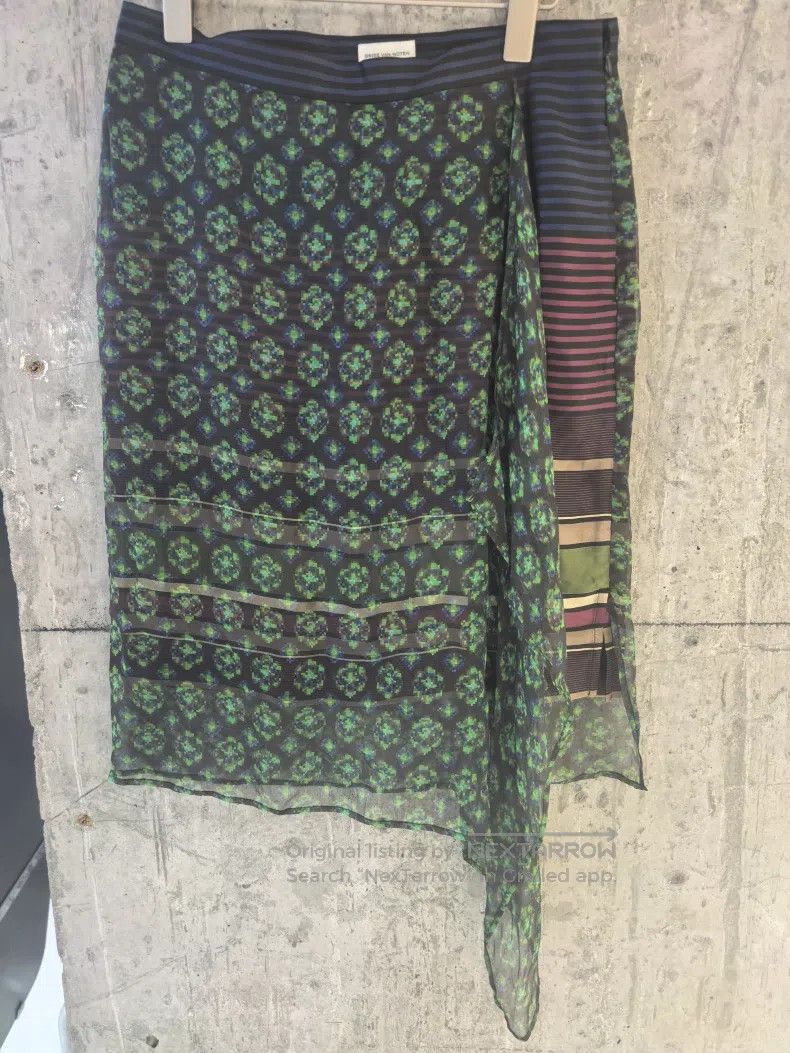 Dries Van Noten Dries Van Noten Silk Skirt Size 25" / US 0 / IT 36 - 1 Thumbnail