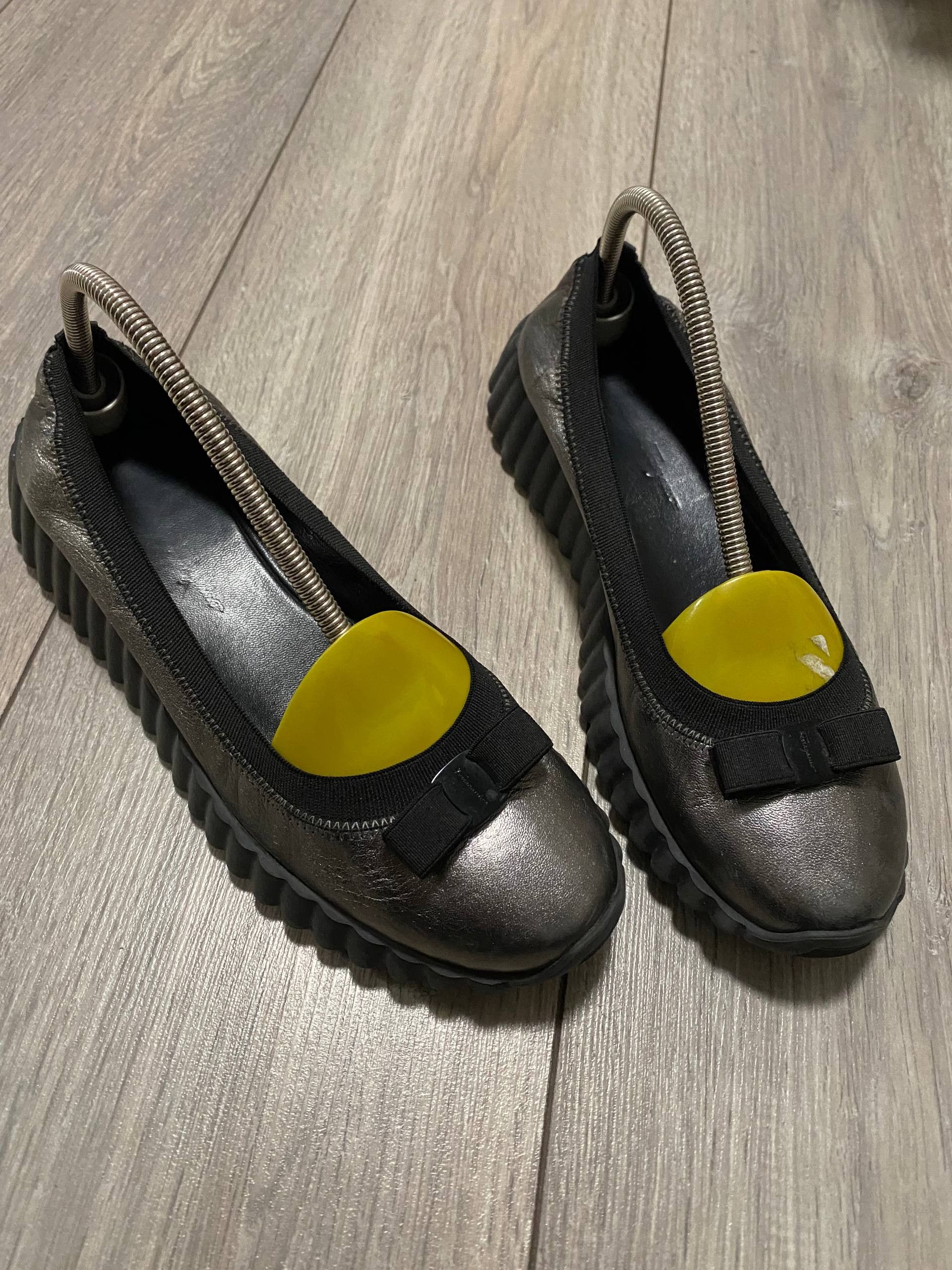 Salvatore Ferragamo Salvatore Ferragamo Leather Dolly Ballet Flats Slip On Black Size US 8 / IT 38 - 5 Thumbnail