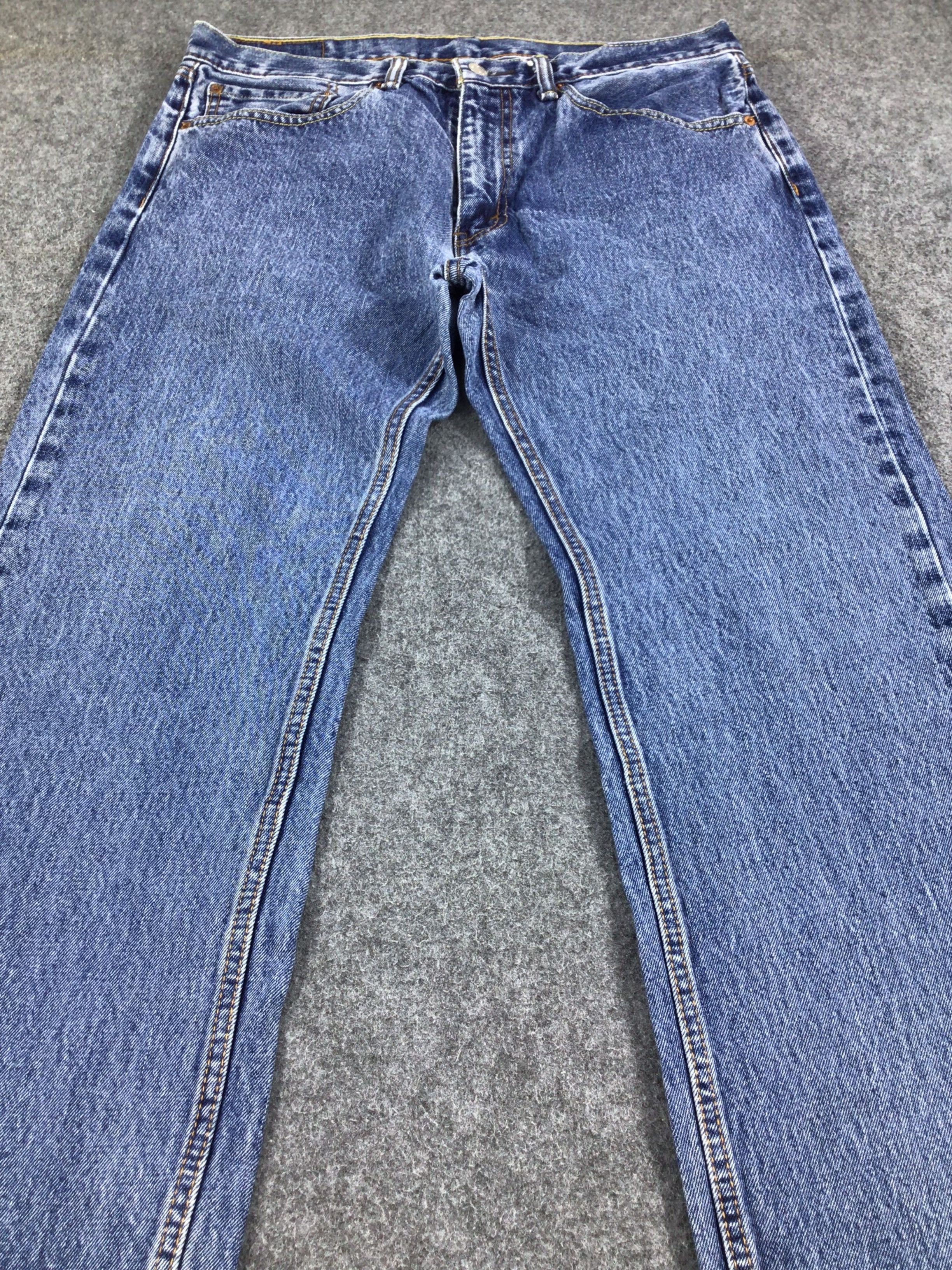 Levi's Vintage Levis 505 Jeans Blue Wash Denim KJ298 Size US 34 / EU 50 - 3 Thumbnail