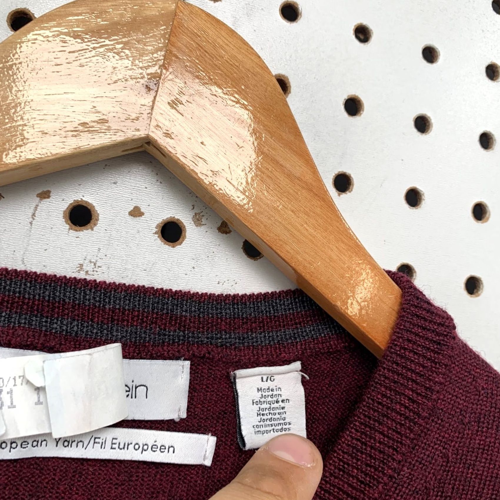Calvin Klein Calvin Klein Merino Wool Sweater Mens Large Burgundy European Yarn Business Shirt Pullover Regular Knit Logo Winter Fall Men Size US L / EU 52-54 / 3 - 3 Thumbnail