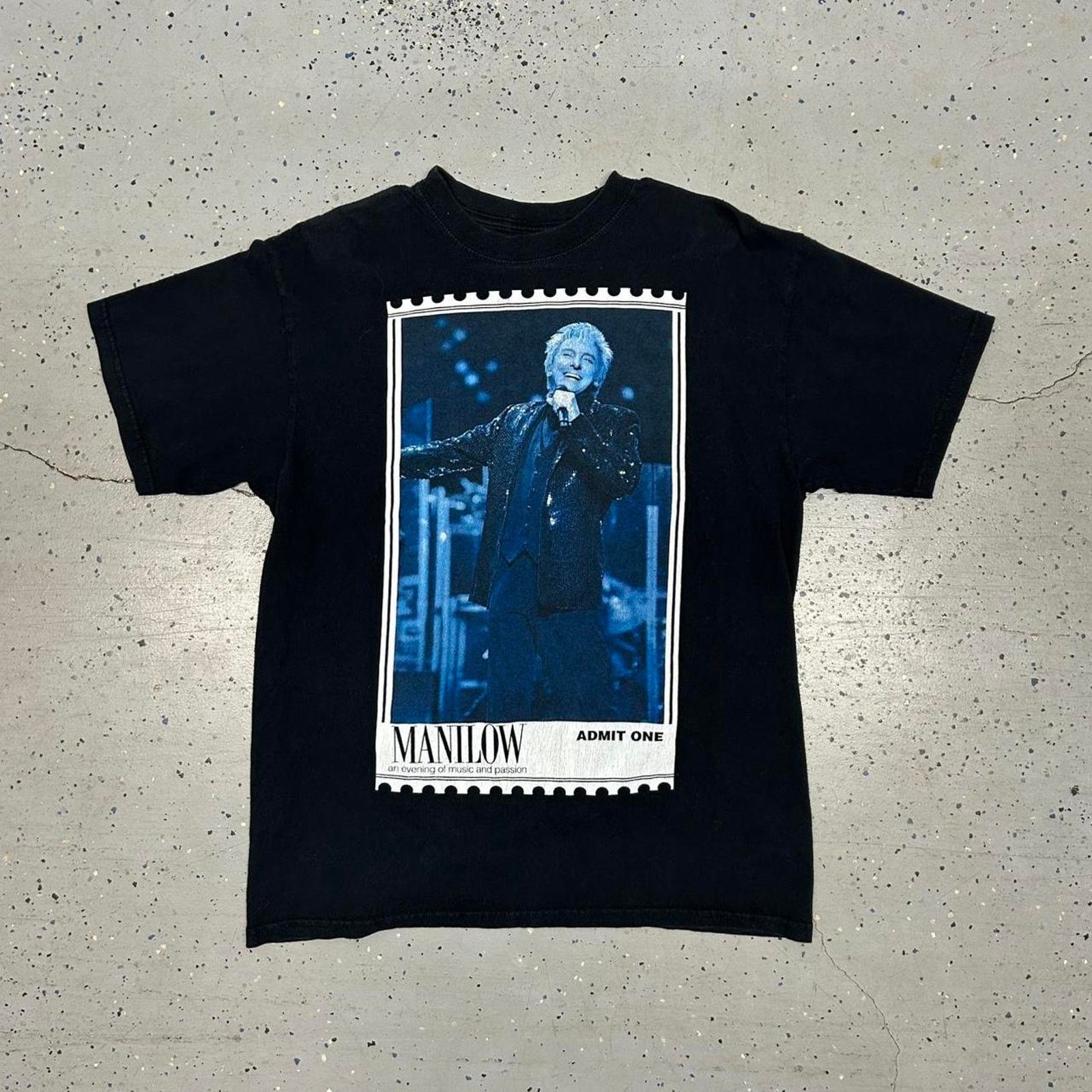 Other Manilow 2008 tour tee Size US L / EU 52-54 / 3 - 1 Thumbnail