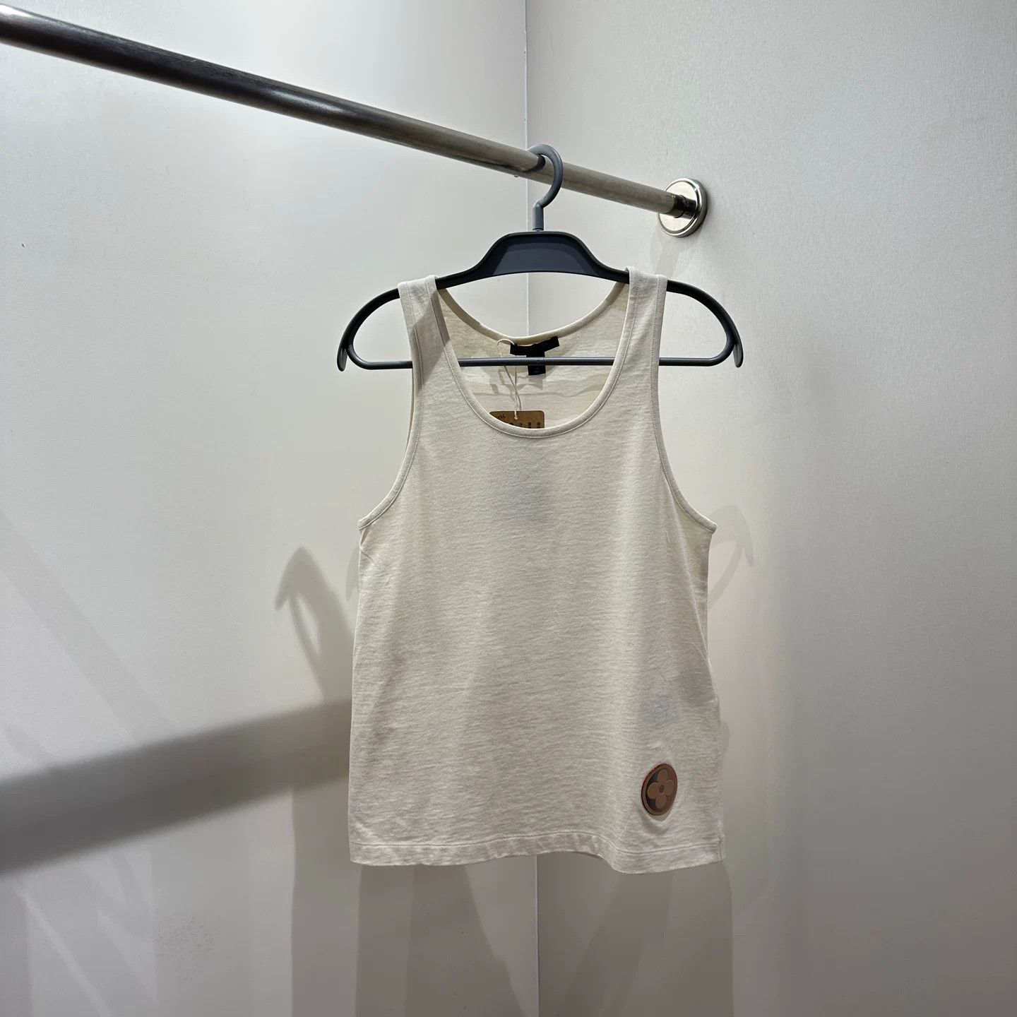 Louis Vuitton Louis Vuitton Retro T-Shirt S Women Size S / US 4 / IT 40 - 1 Thumbnail