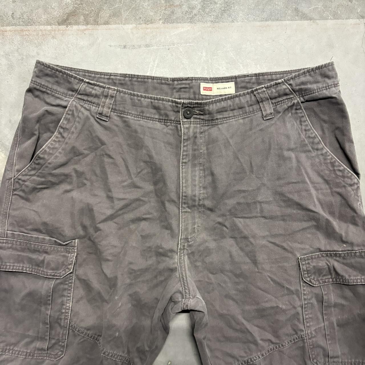 Vintage Crazy Vintage Y2K/2000s Baggy Grey Skater Style Workwear Cargo Pants! Size US 40 / EU 56 - 4 Thumbnail