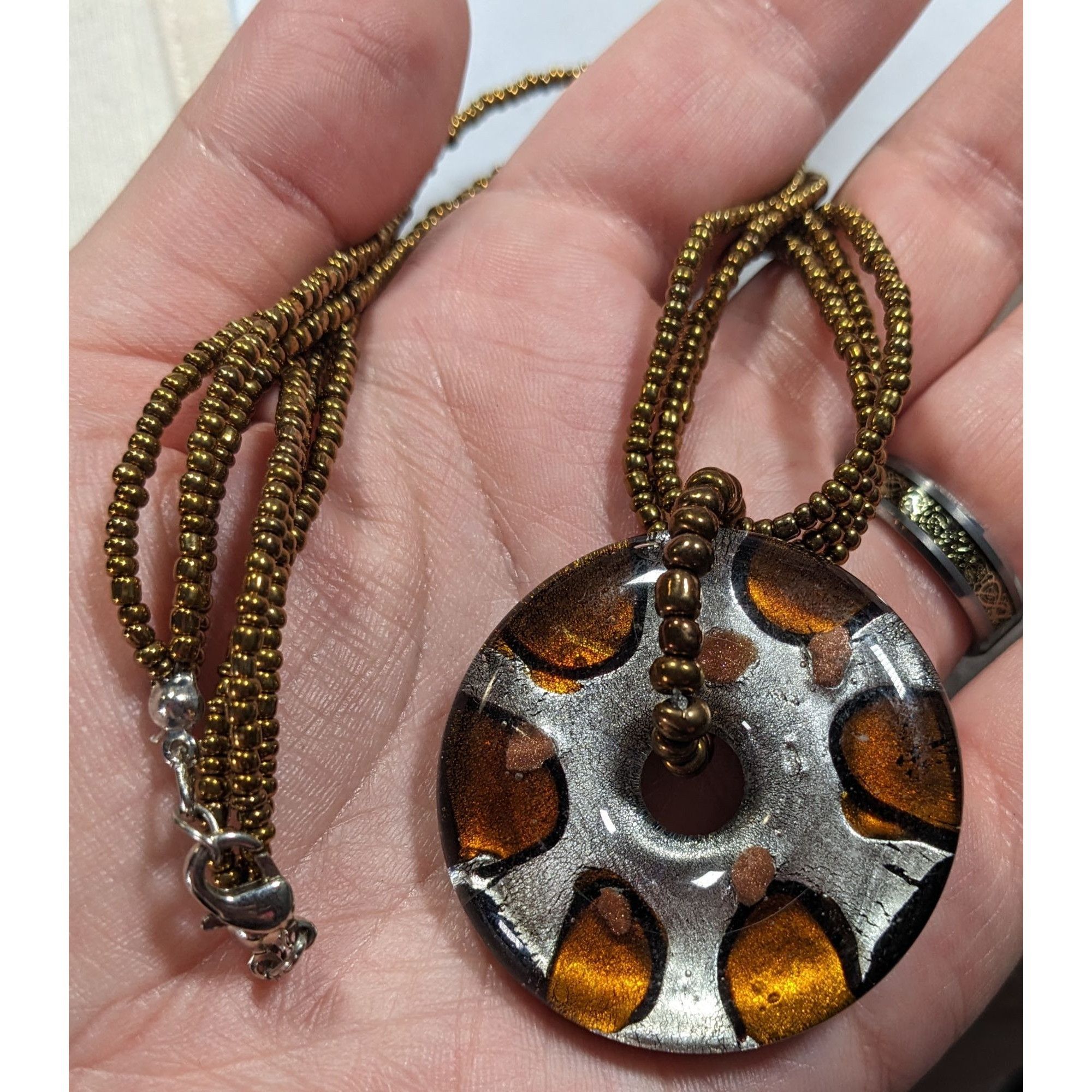 Other Metallic Glass Donut Pendant Necklace Silver And Gold Tone W Size ONE SIZE - 4 Thumbnail