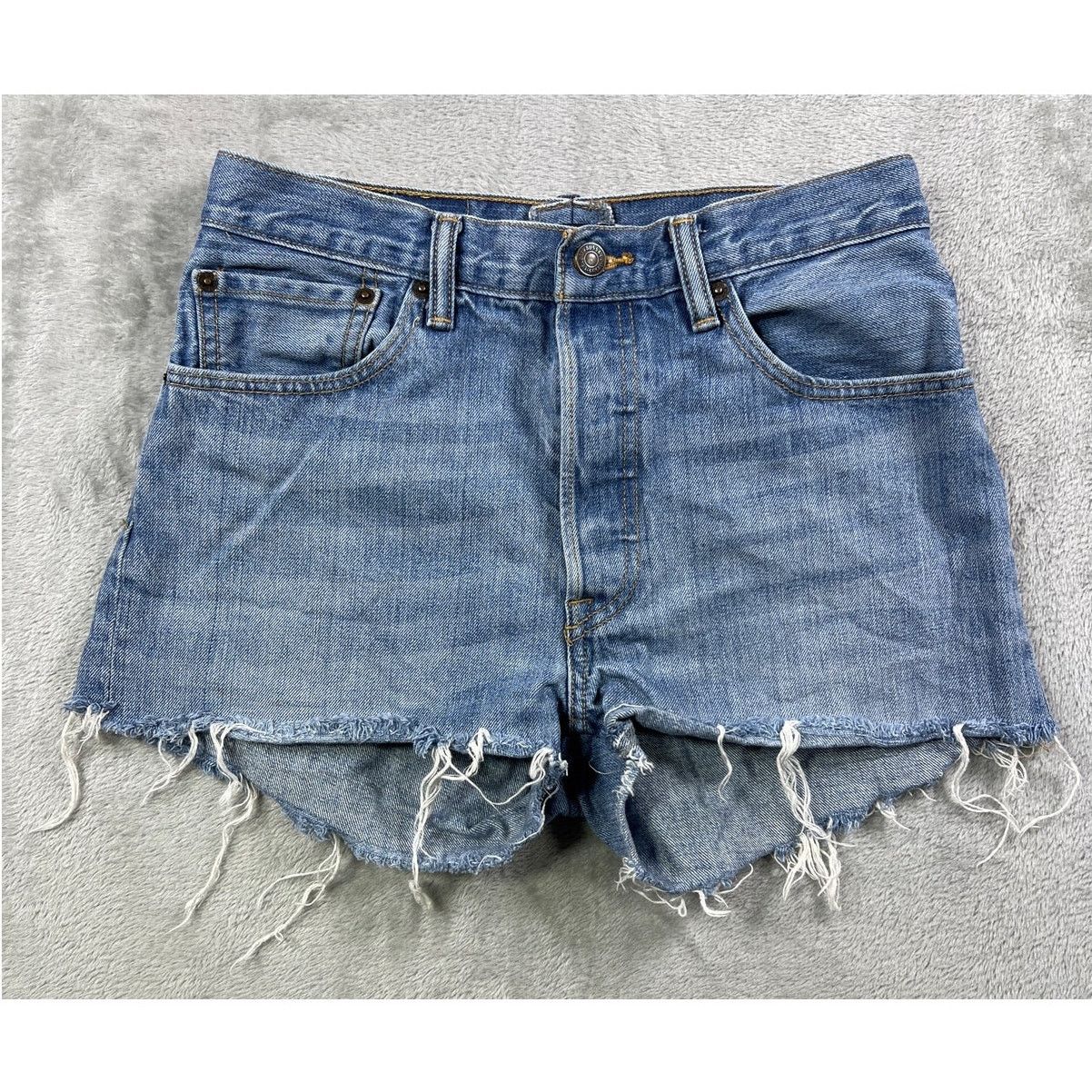 Nasty Gal Nasty Gal Levi’s 501 28 S Reworked Denim Cutoff Shorts Small Size 26" / US 2 / IT 38 - 3 Thumbnail