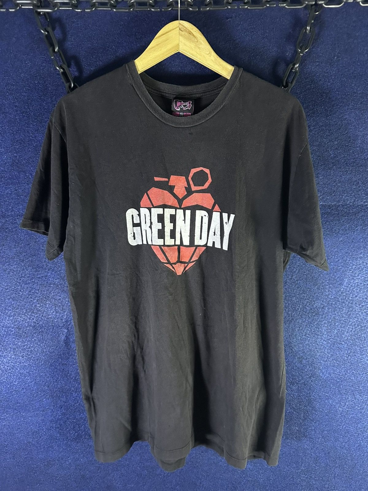 Band Tees Vintage Y2K 2004 American Idiot Green Day Band T-Shirt Size US M / EU 48-50 / 2 - 1 Thumbnail