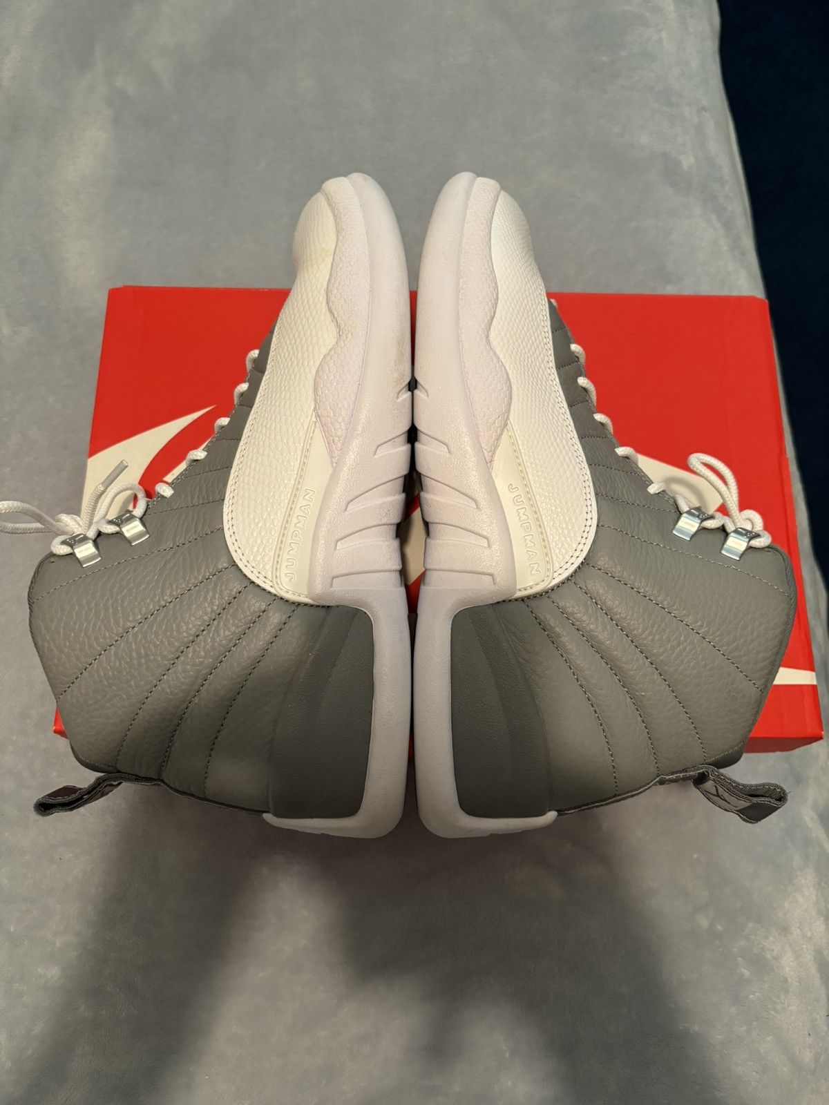 Jordan Brand Jordan 12 Retro Stealth 2022 Size 10 Size US 10 / EU 43 - 3 Thumbnail